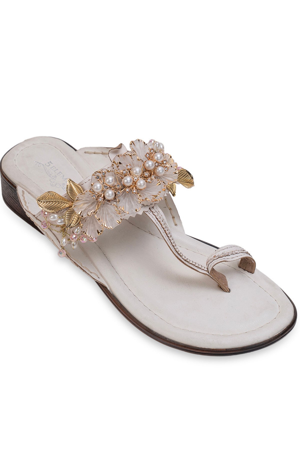 Noorza White Kolhapuri