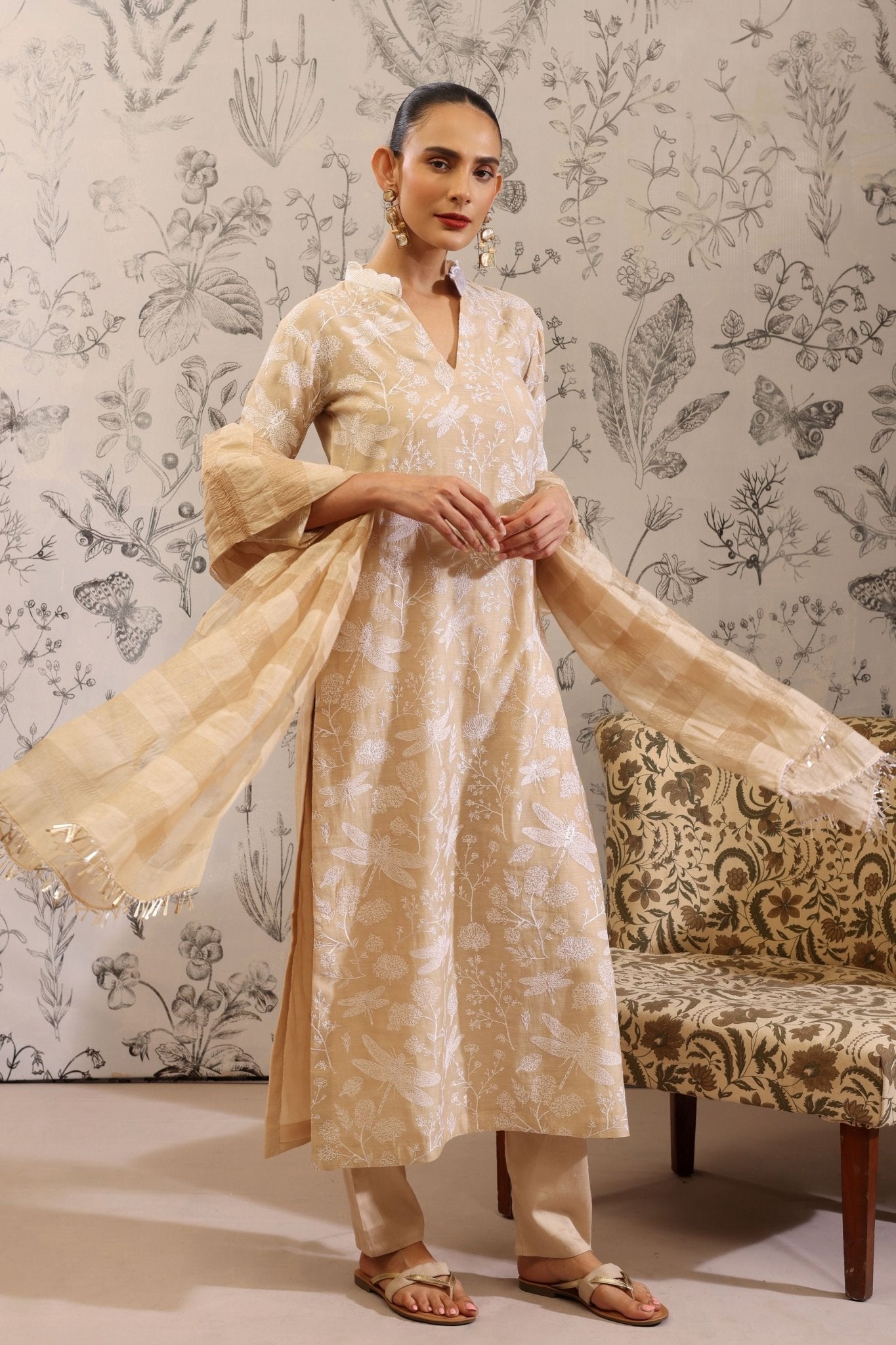 Gulma Beige Kurta Set - Taisha - Elahe