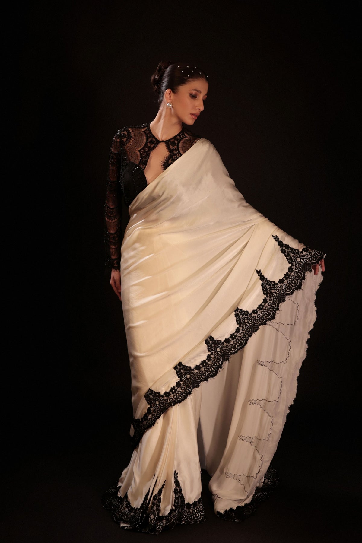 Vantelle Pre-Draped Saree Set