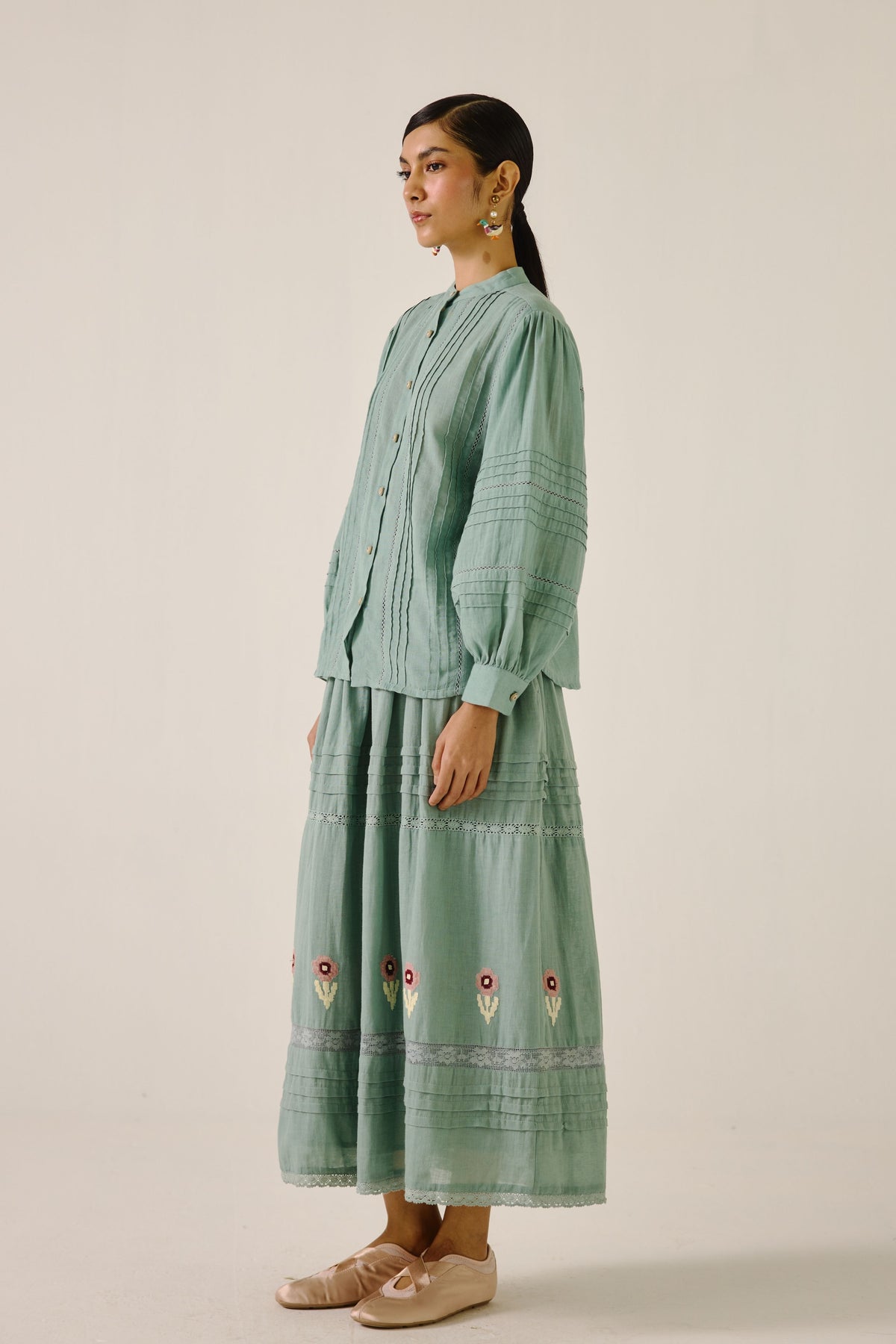 Pale Blue Hazel Set Blue