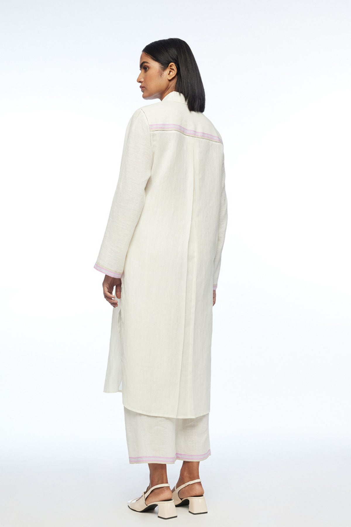 Moyesii Front Open Tunic