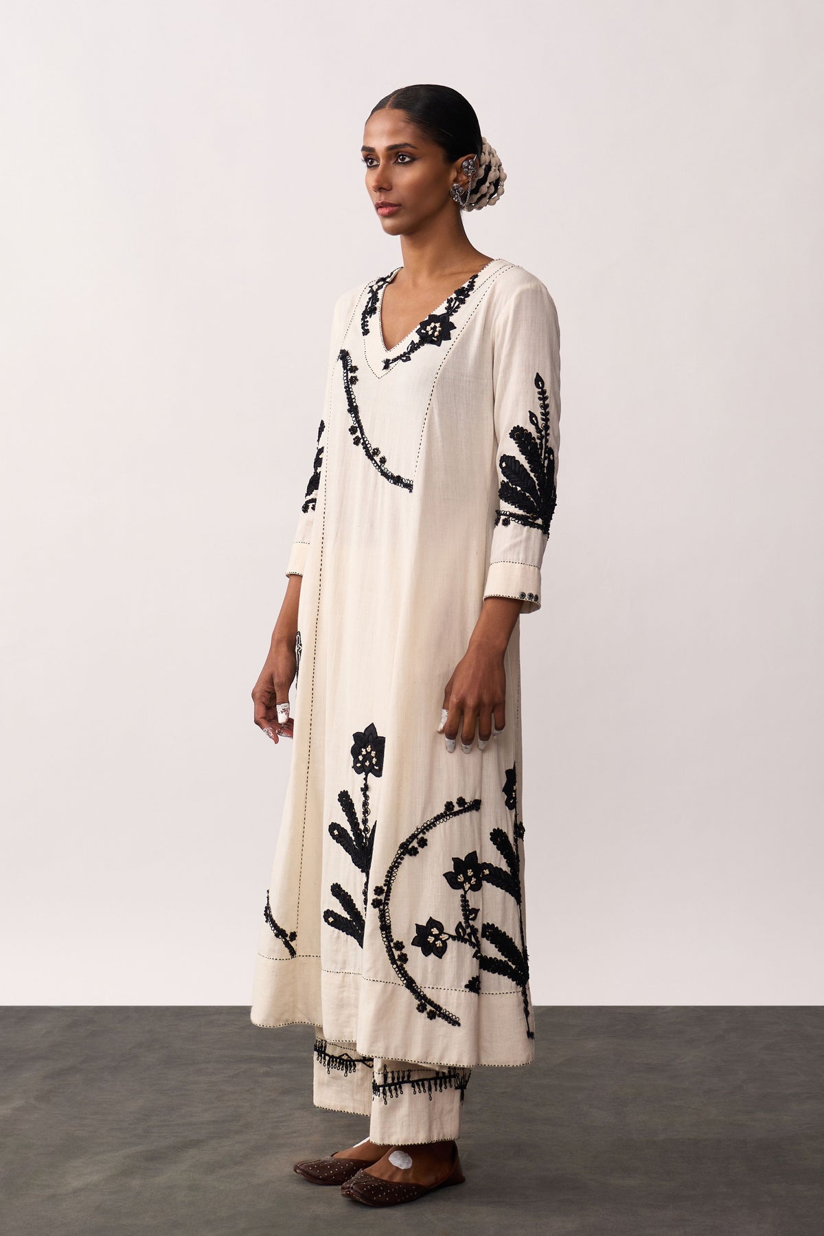 Sucheta Ivory Kurta Set