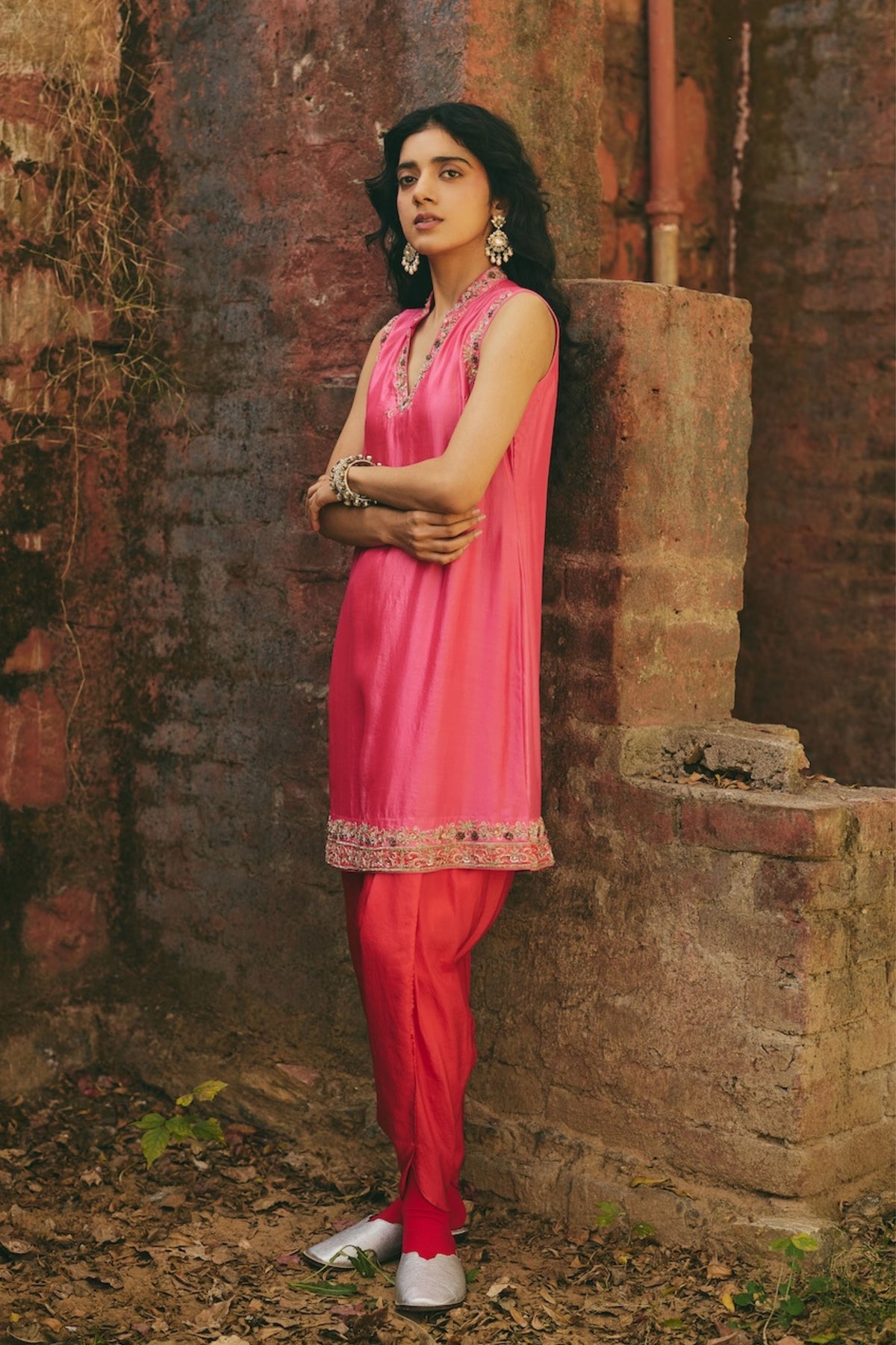 Noorpari Surkh Kurta Set