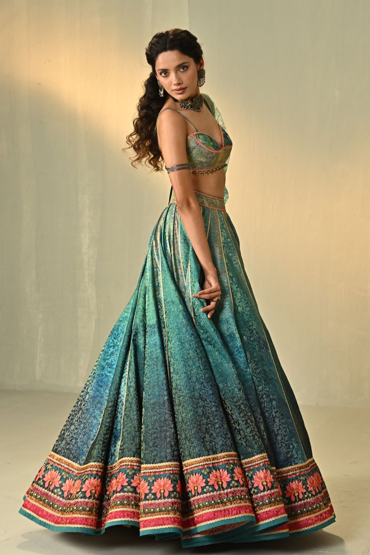 Kalindi Lehenga Set