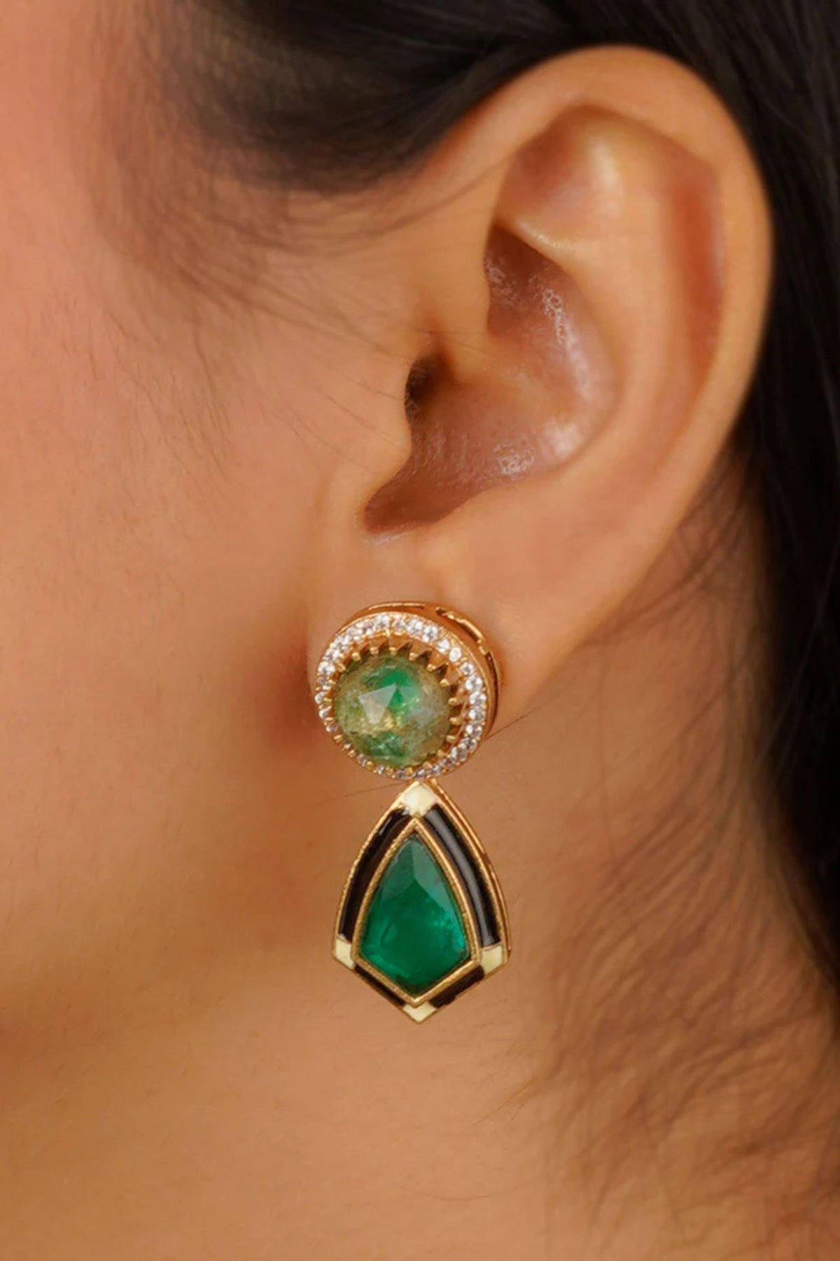 Green Color Contemporary Necklace Set