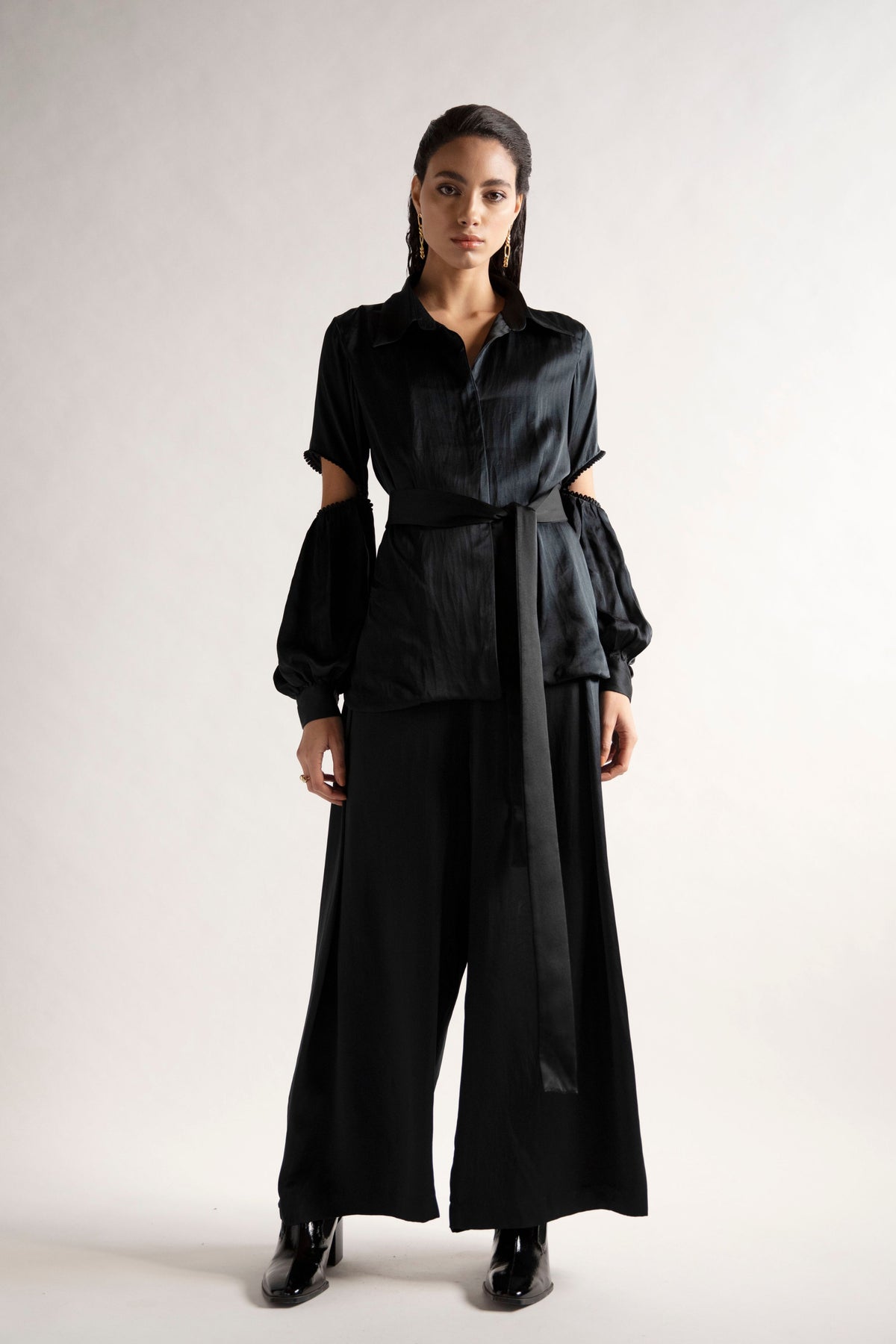 Signature Black Coordinate Set