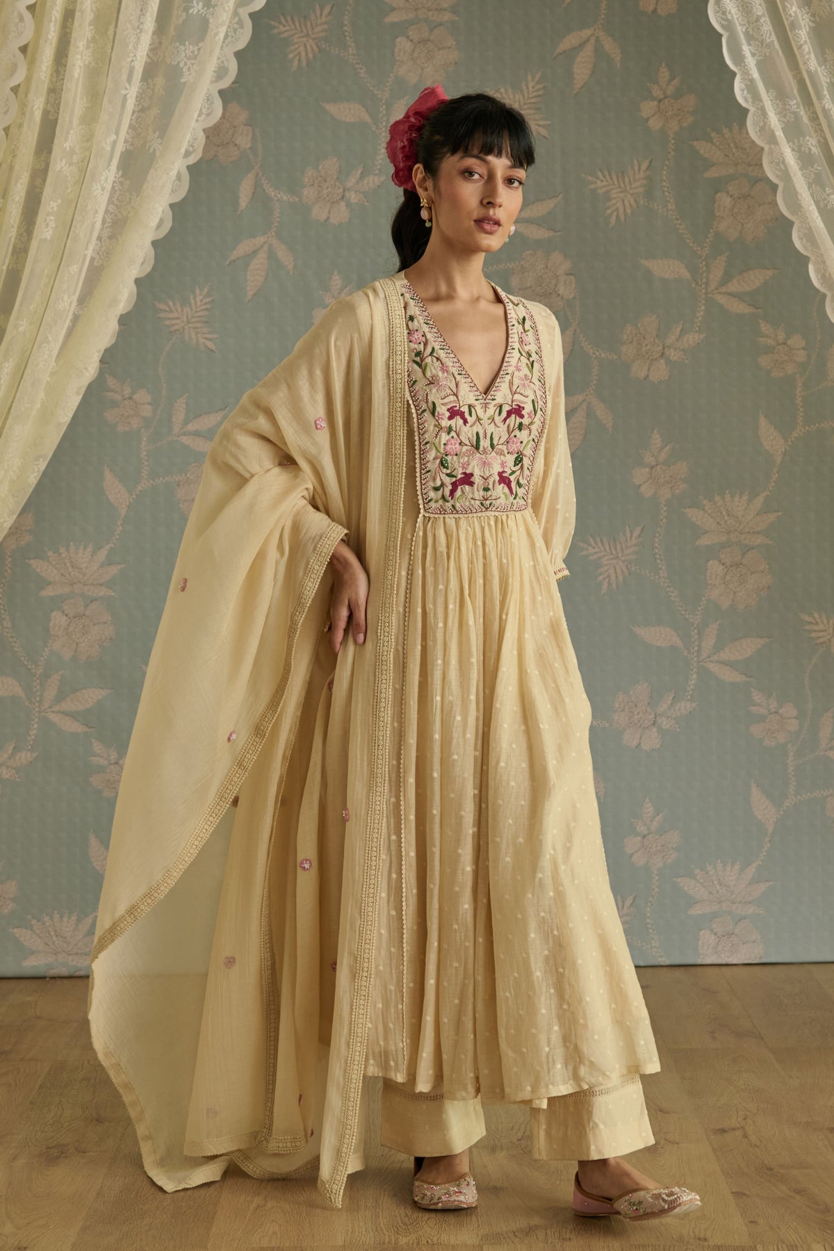 Ivory Zella Kurta Set