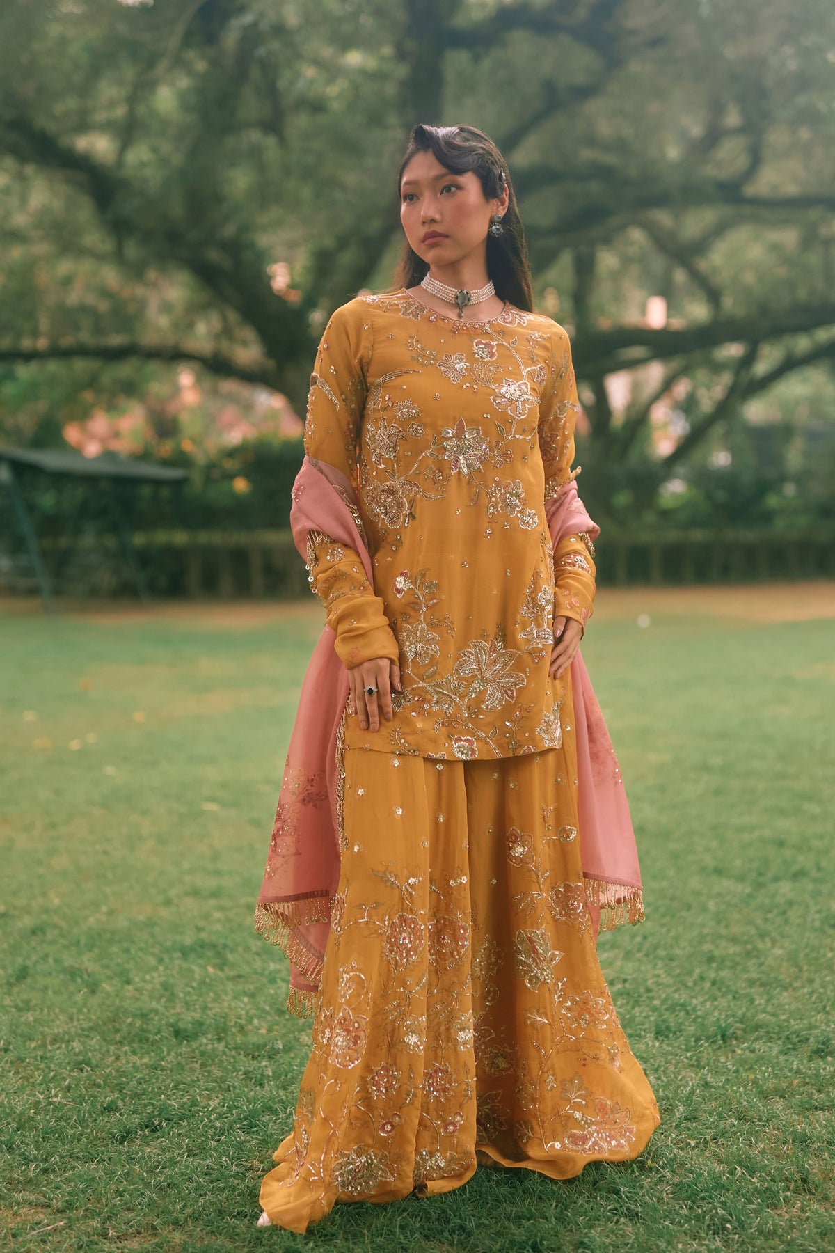 Leonara Sharara Set