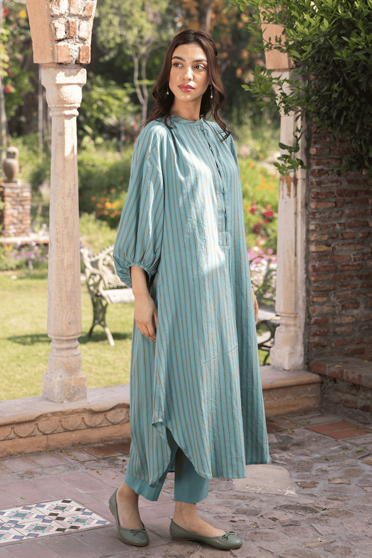Lost-in-time Striped Teal Kurta Set