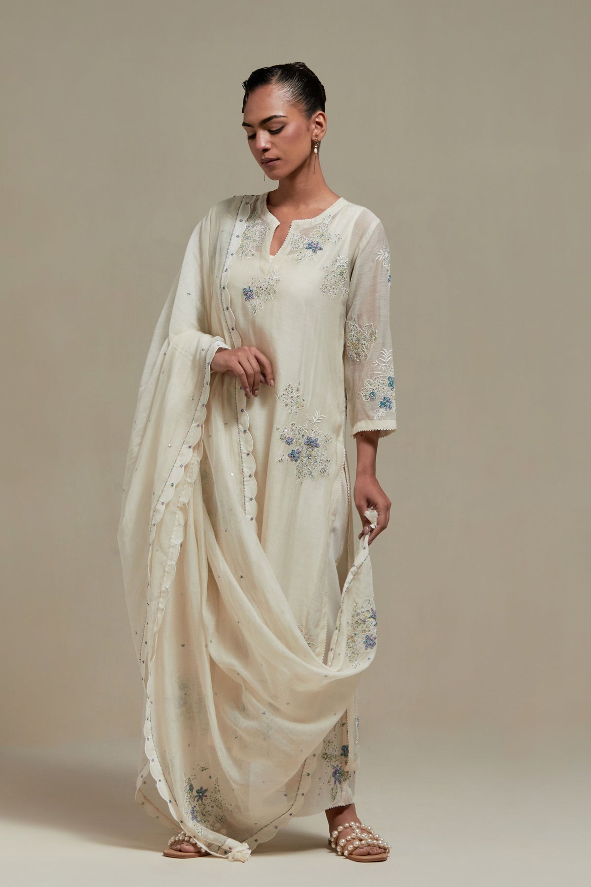 Blue Floral Kurta And Pants