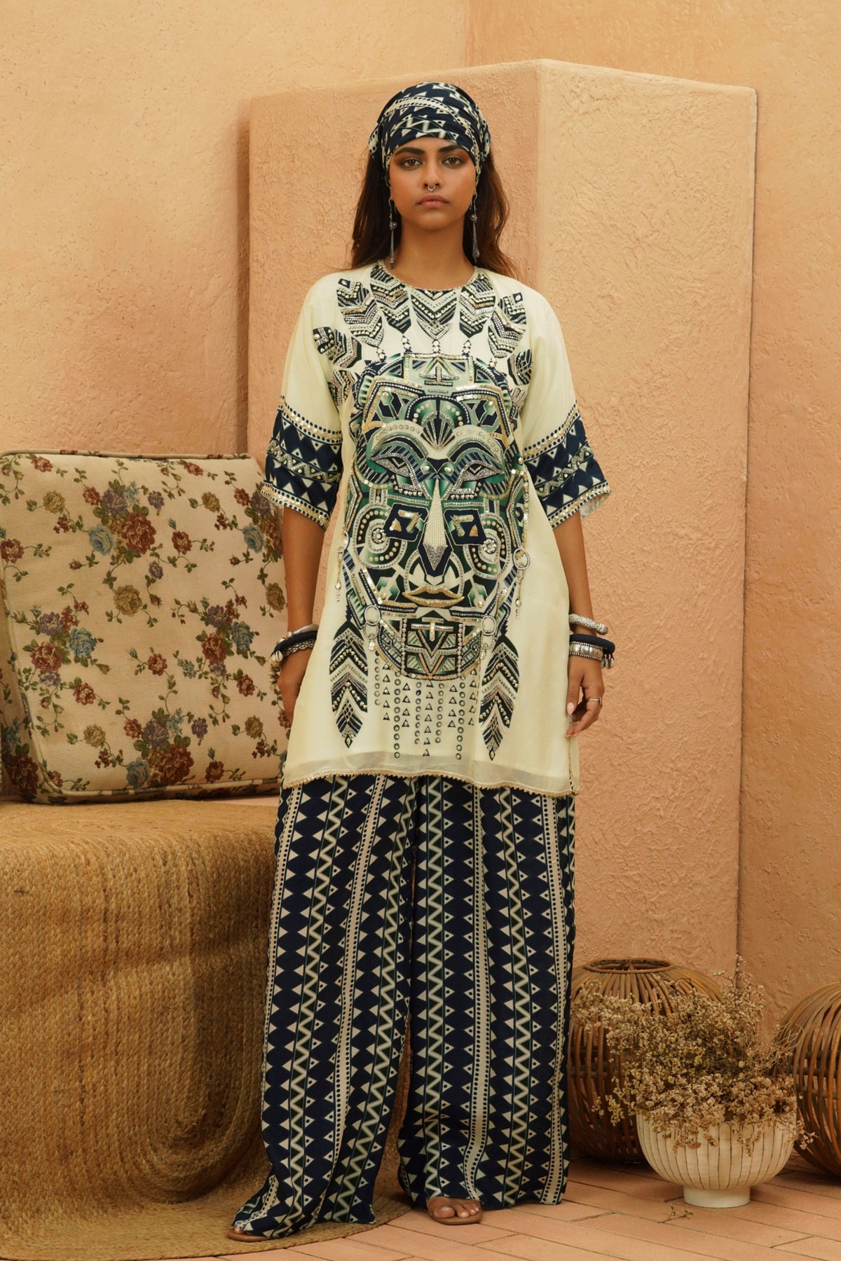 Amira Embellished Kurta Set