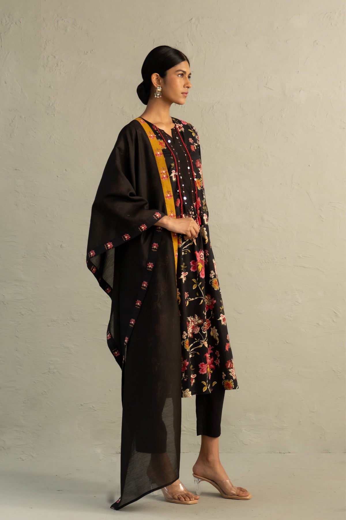 Black Phool Dori Kurta Set