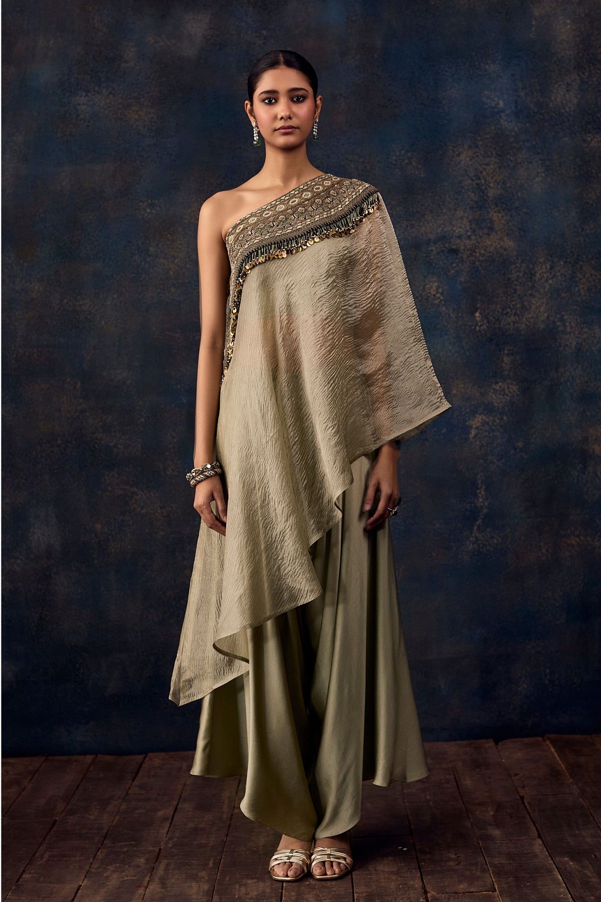 Av Tissue Offshoulder Kaftaan