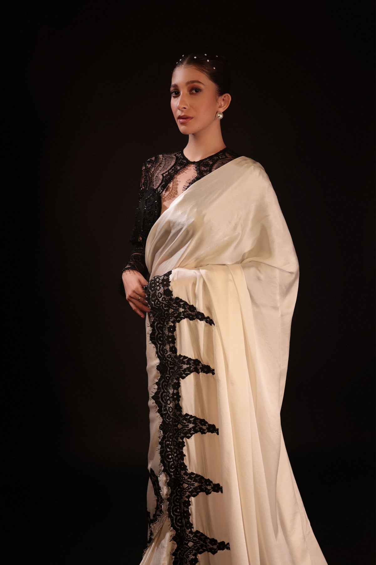 Vantelle Pre-Draped Saree Set
