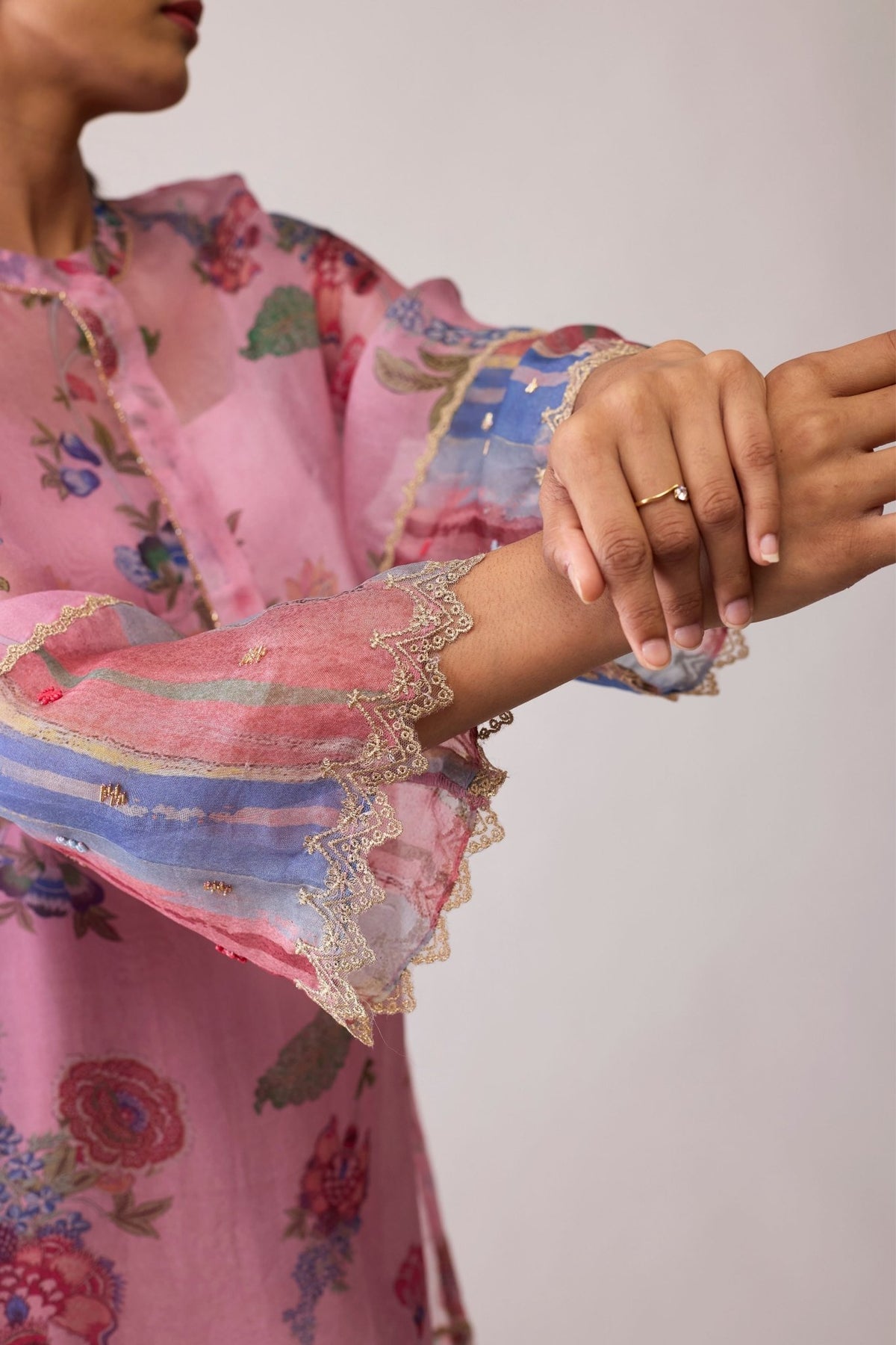 Tara Pink Print Kurta Set