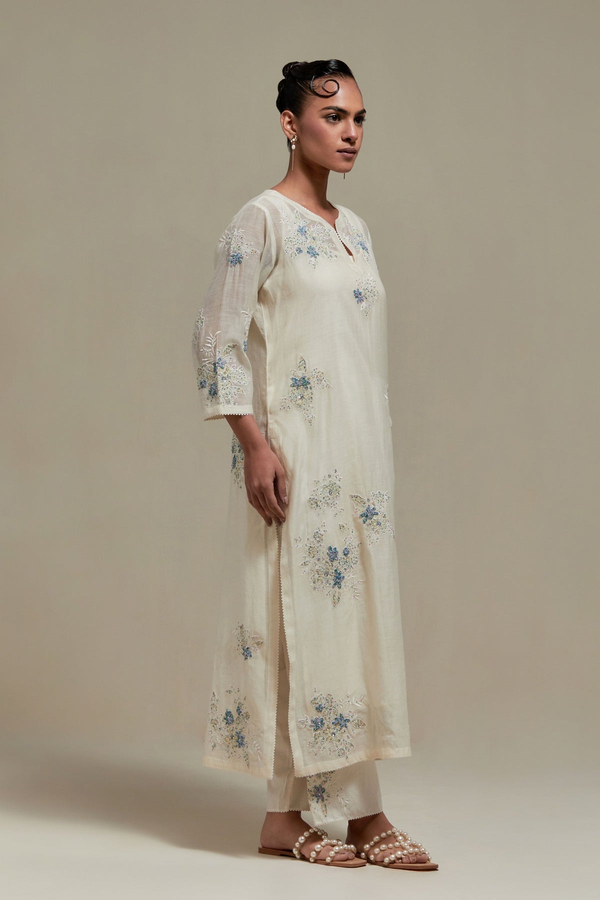 Blue Floral Kurta And Pants
