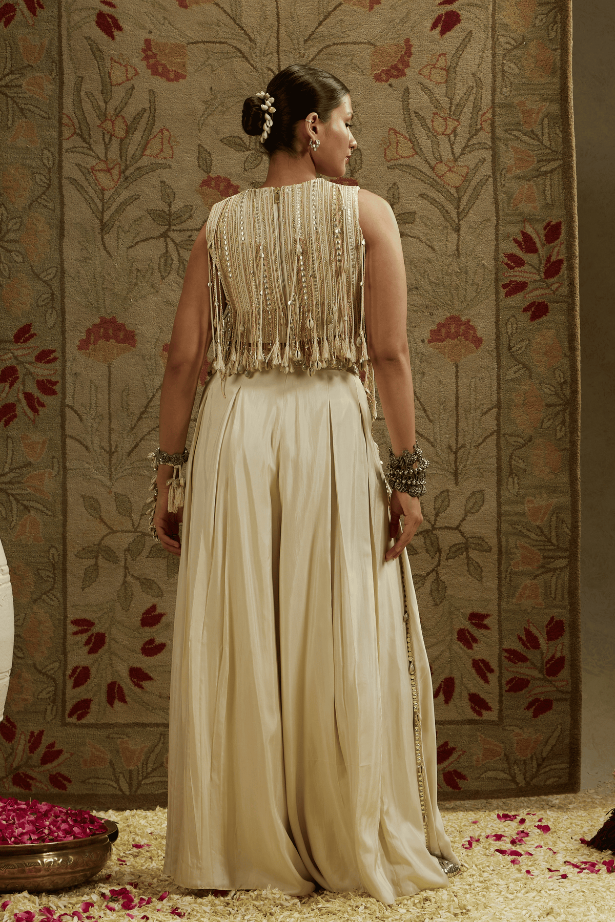Croptop Paired With Pleated Pants