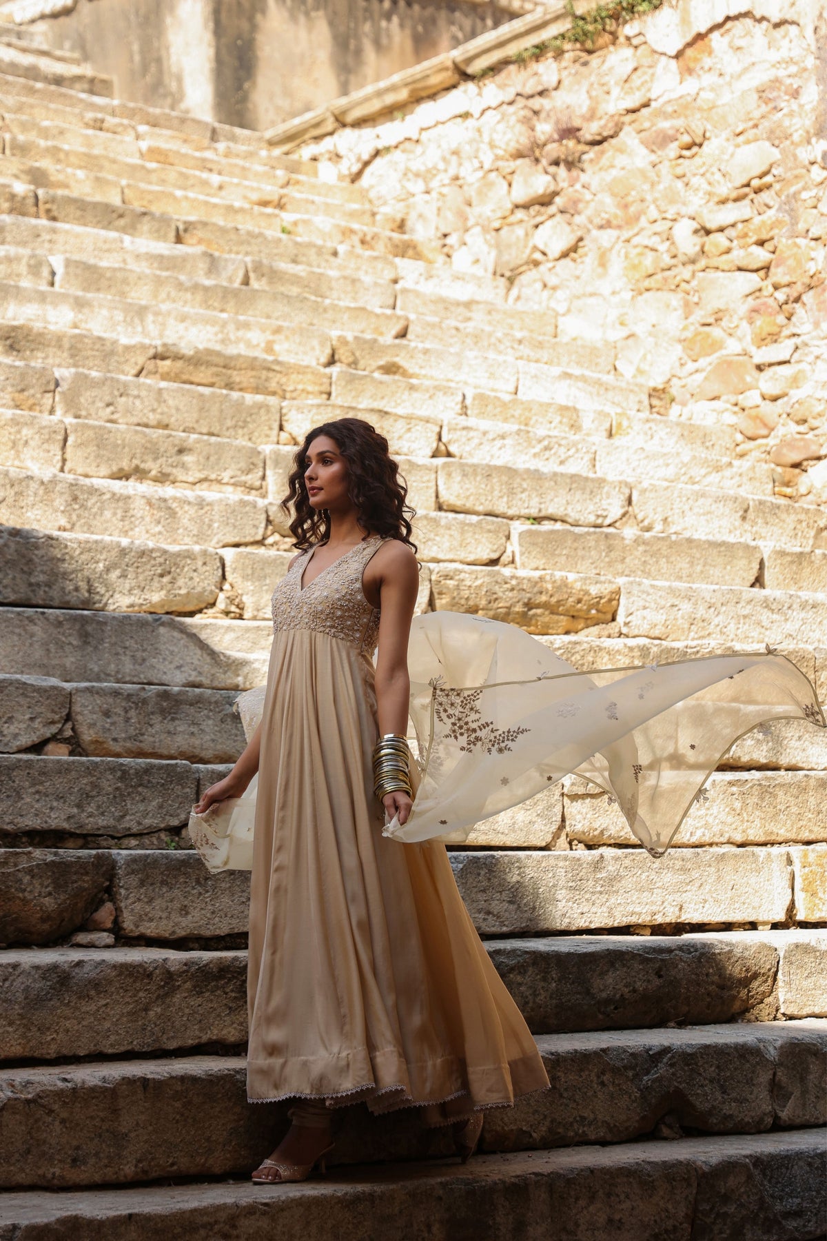 Vaayu Ivory Sleeveless Kalidar Set