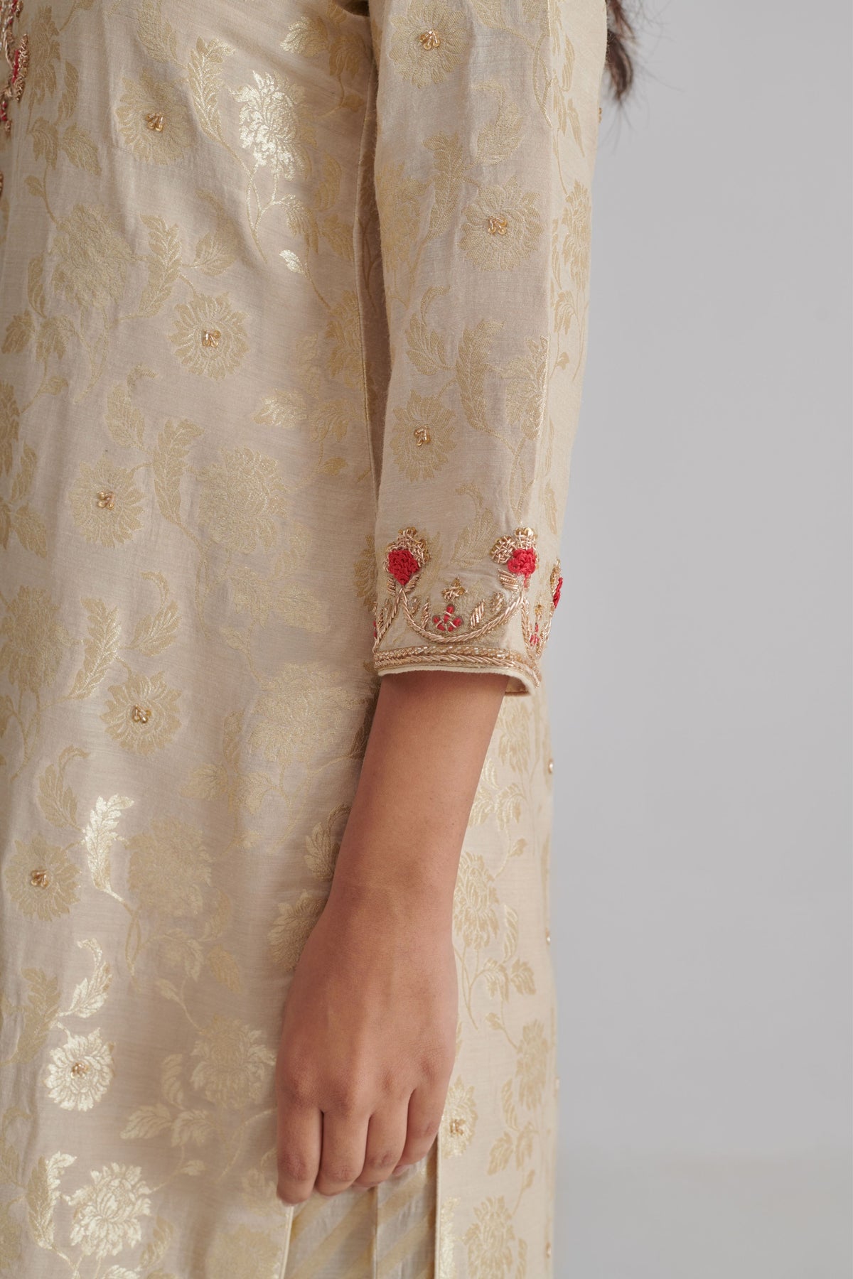Sunheri Kurta Set
