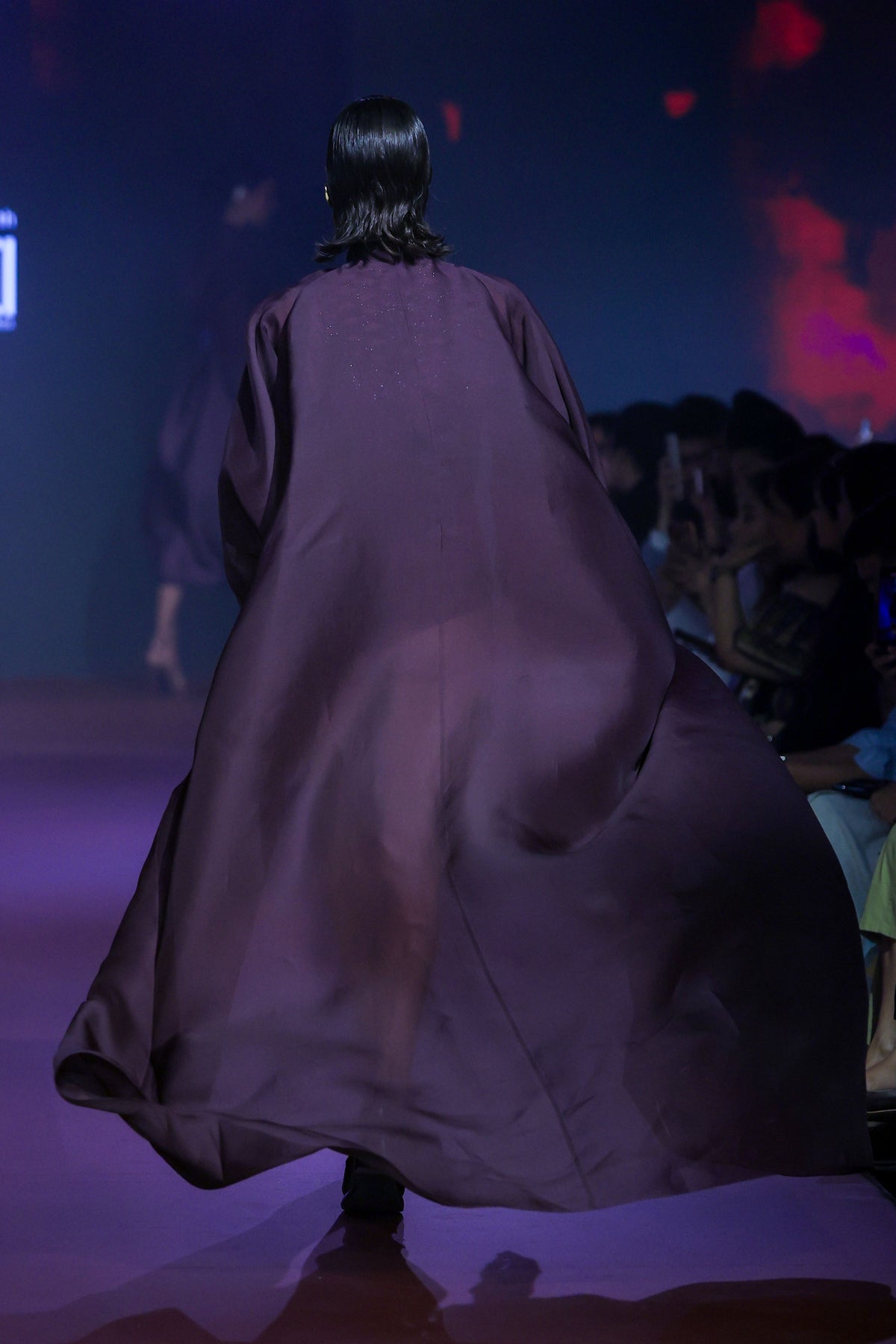 Flow Cascade Cape Set