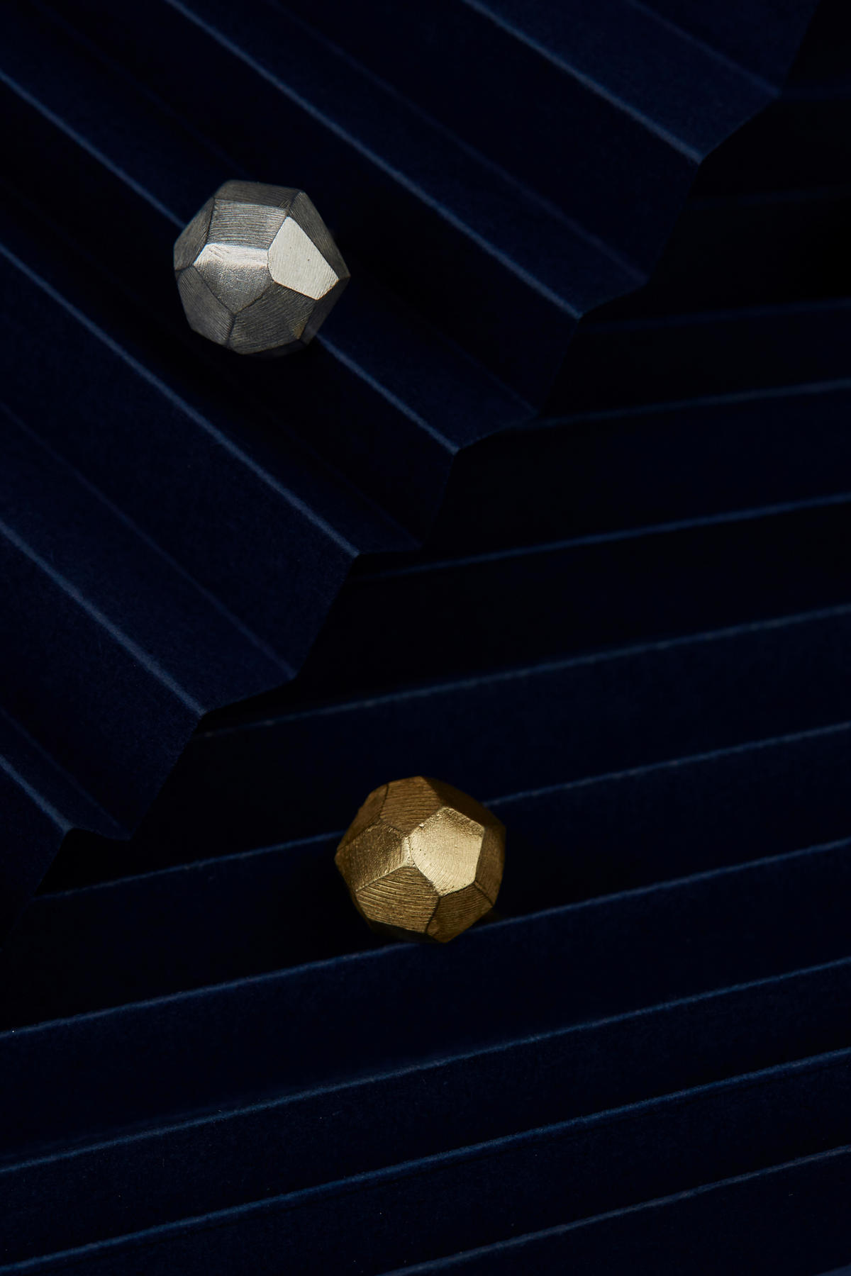 Facet Earrings Silver