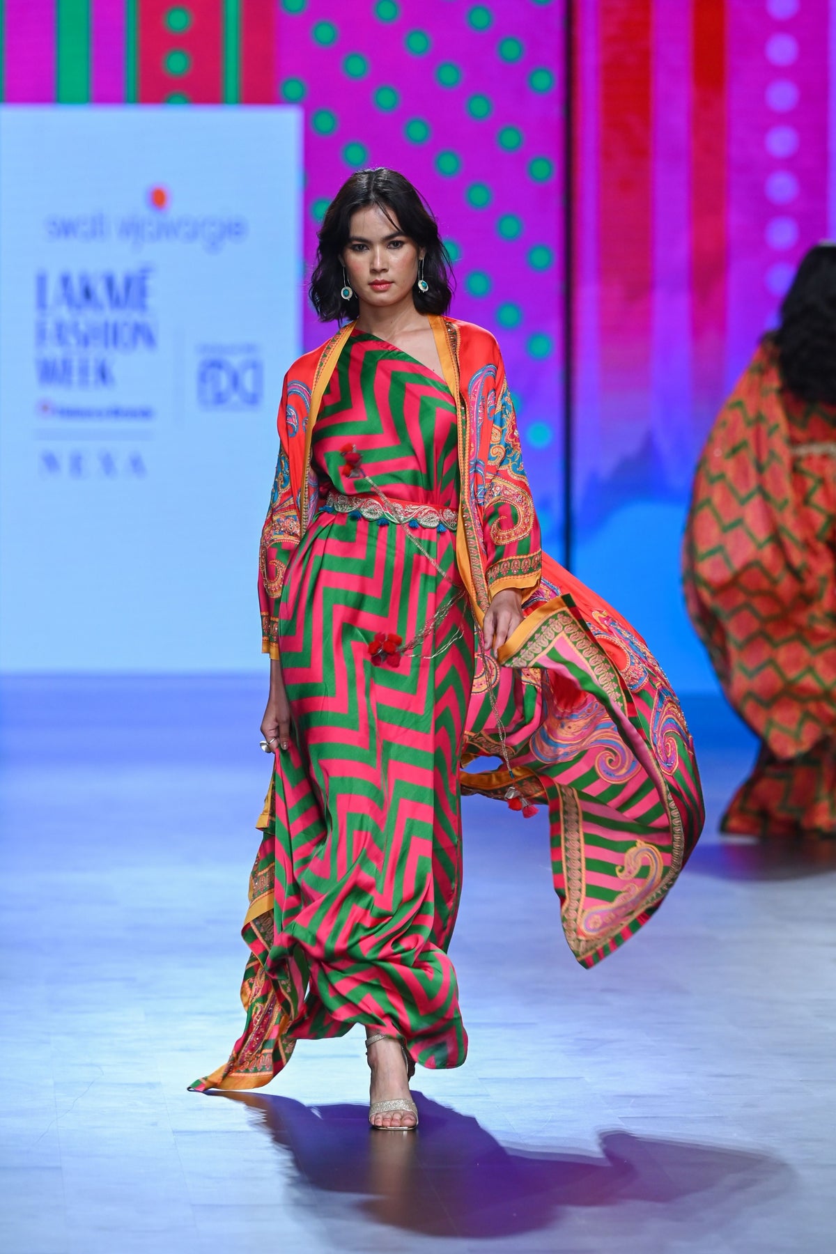 Gulal Lata Cape Set
