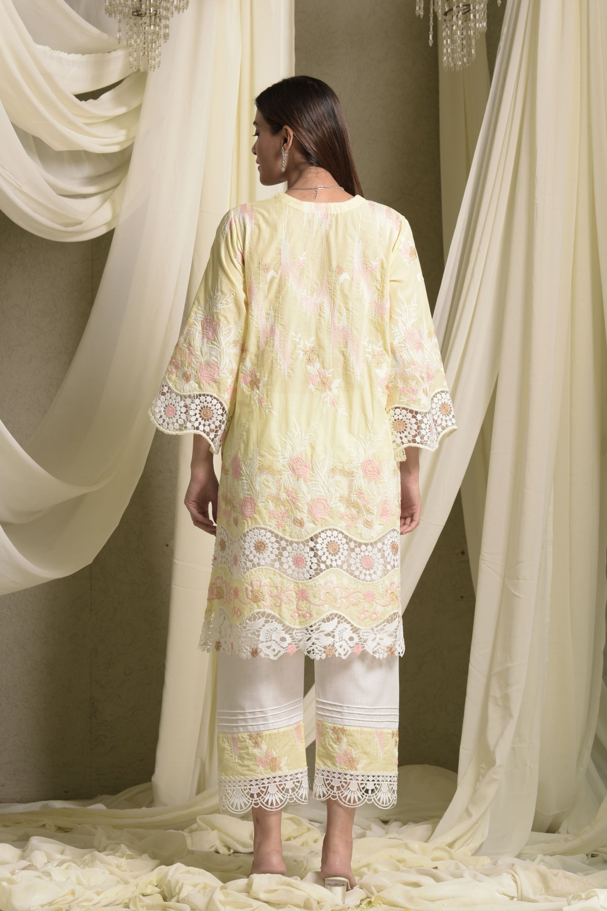 Floral Daffodil Lace Kurta Set