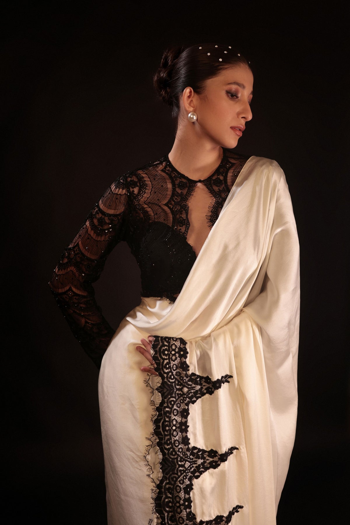 Vantelle Pre-Draped Saree Set