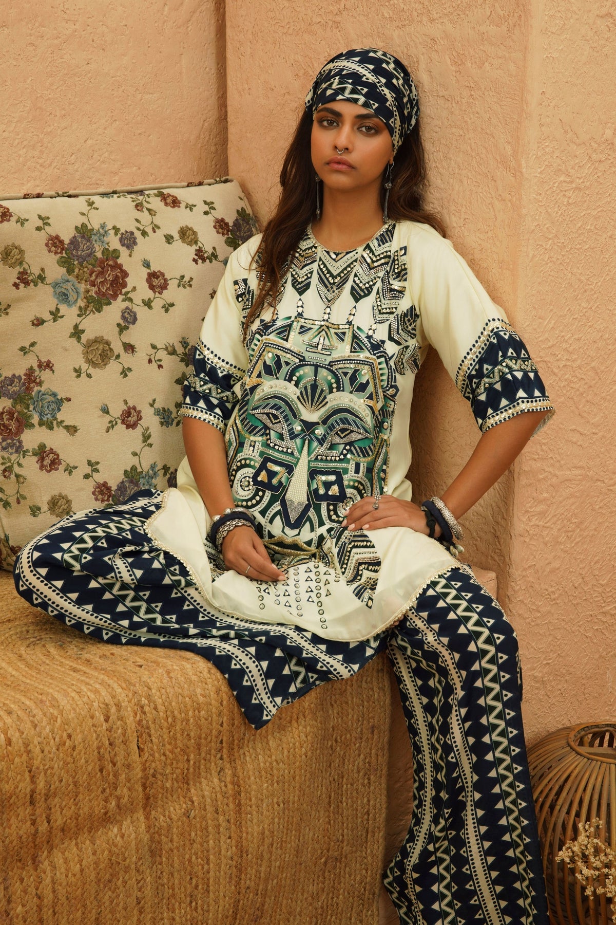 Amira Embellished Kurta Set