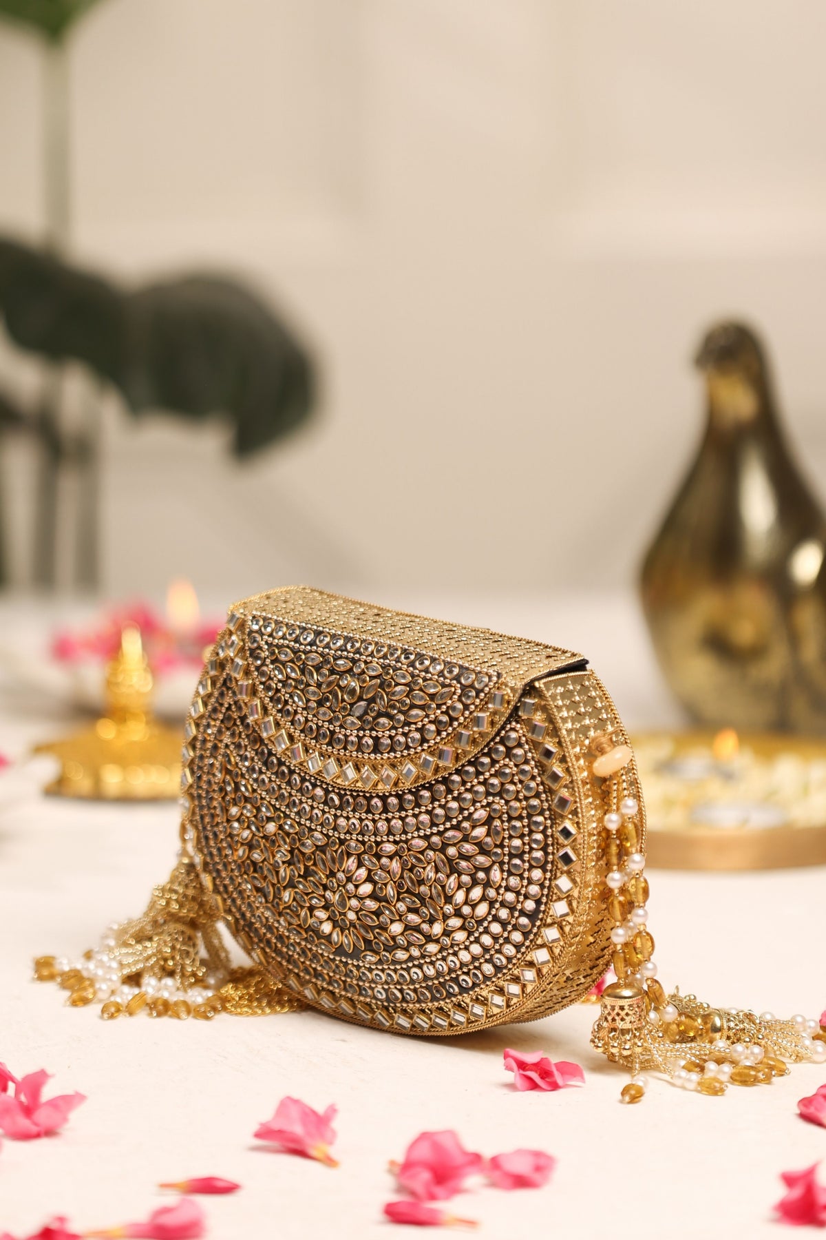 Iraanshi Metal Clutch