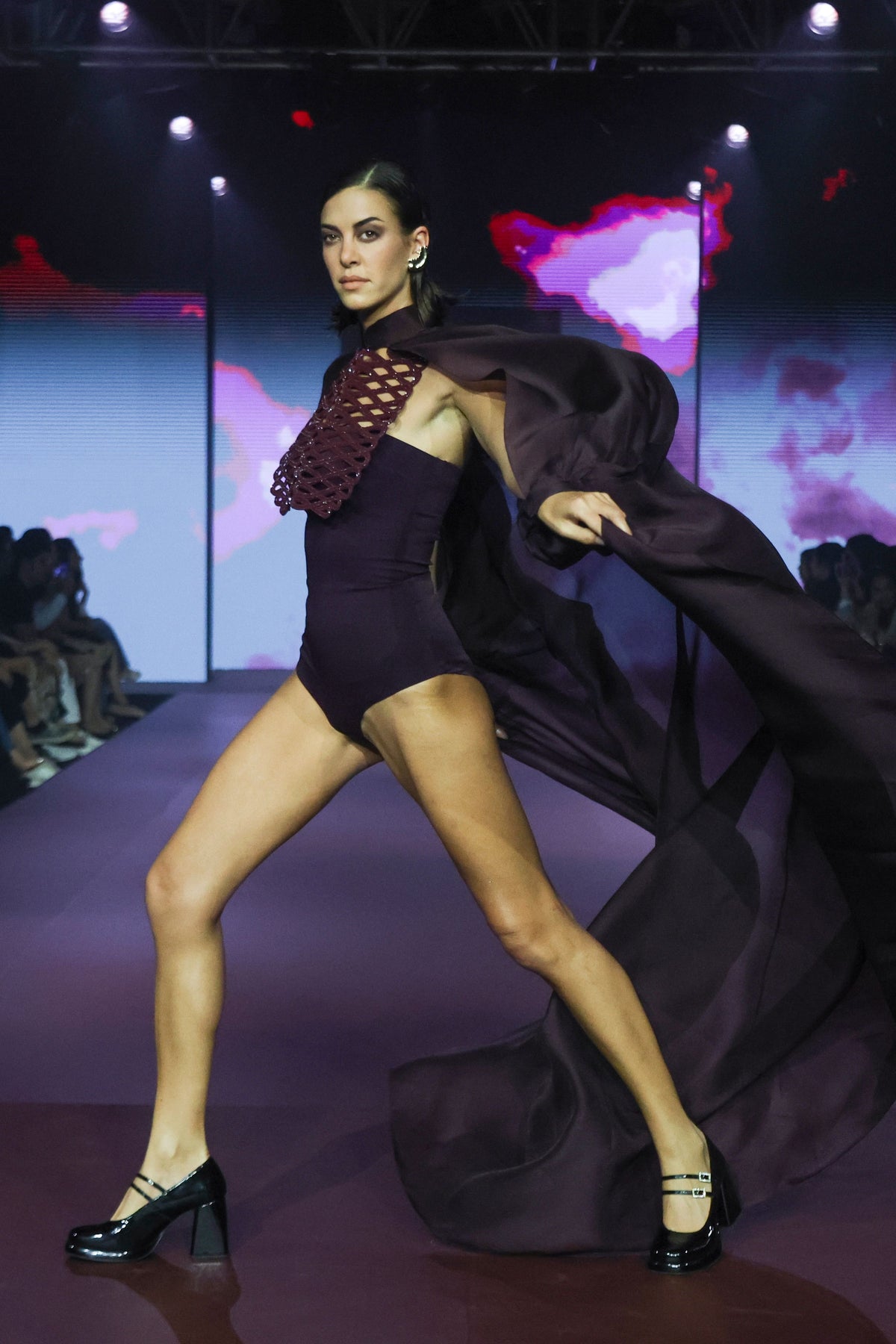 Flow Cascade Cape Set