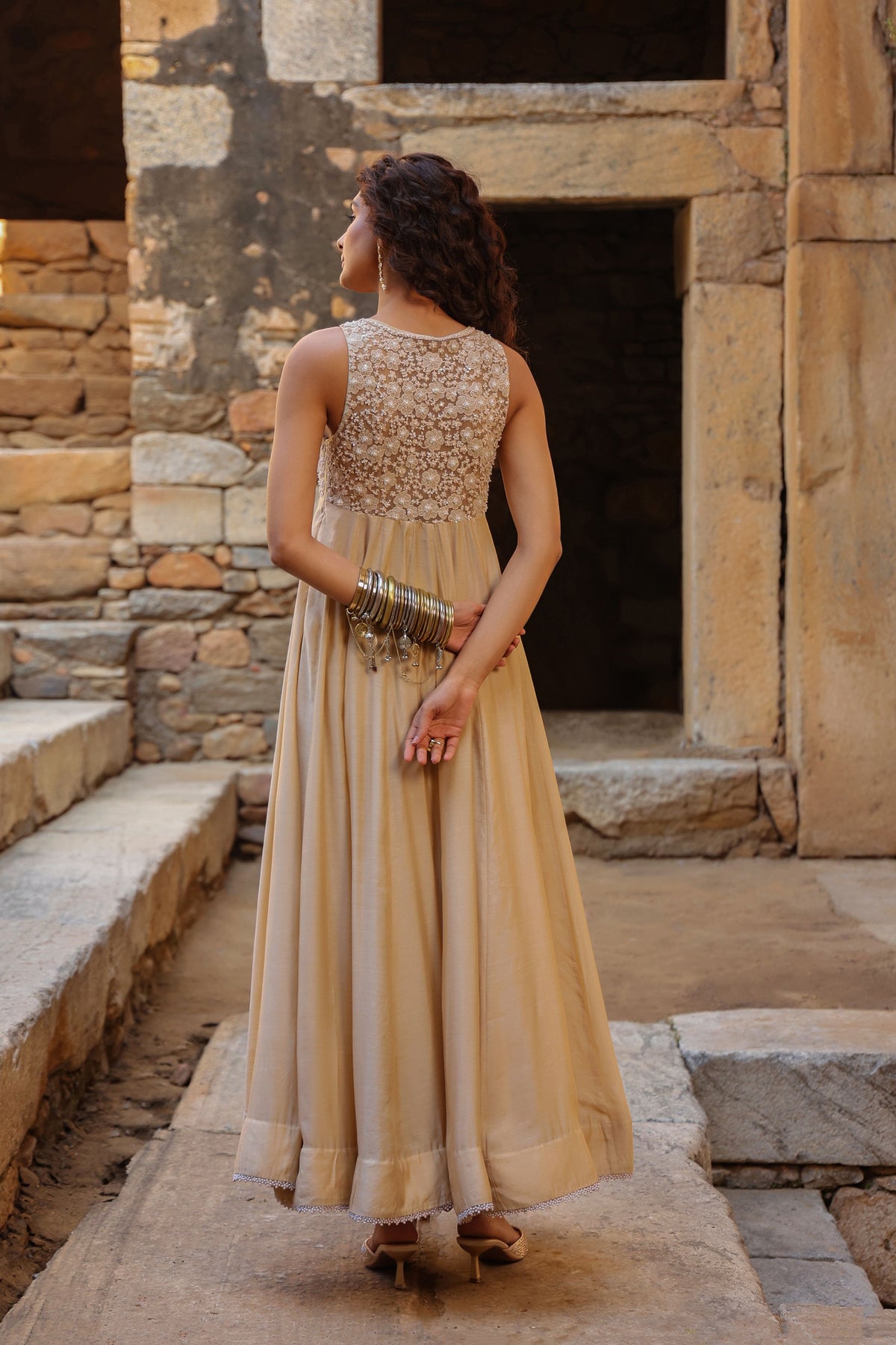 Vaayu Ivory Sleeveless Kalidar Set