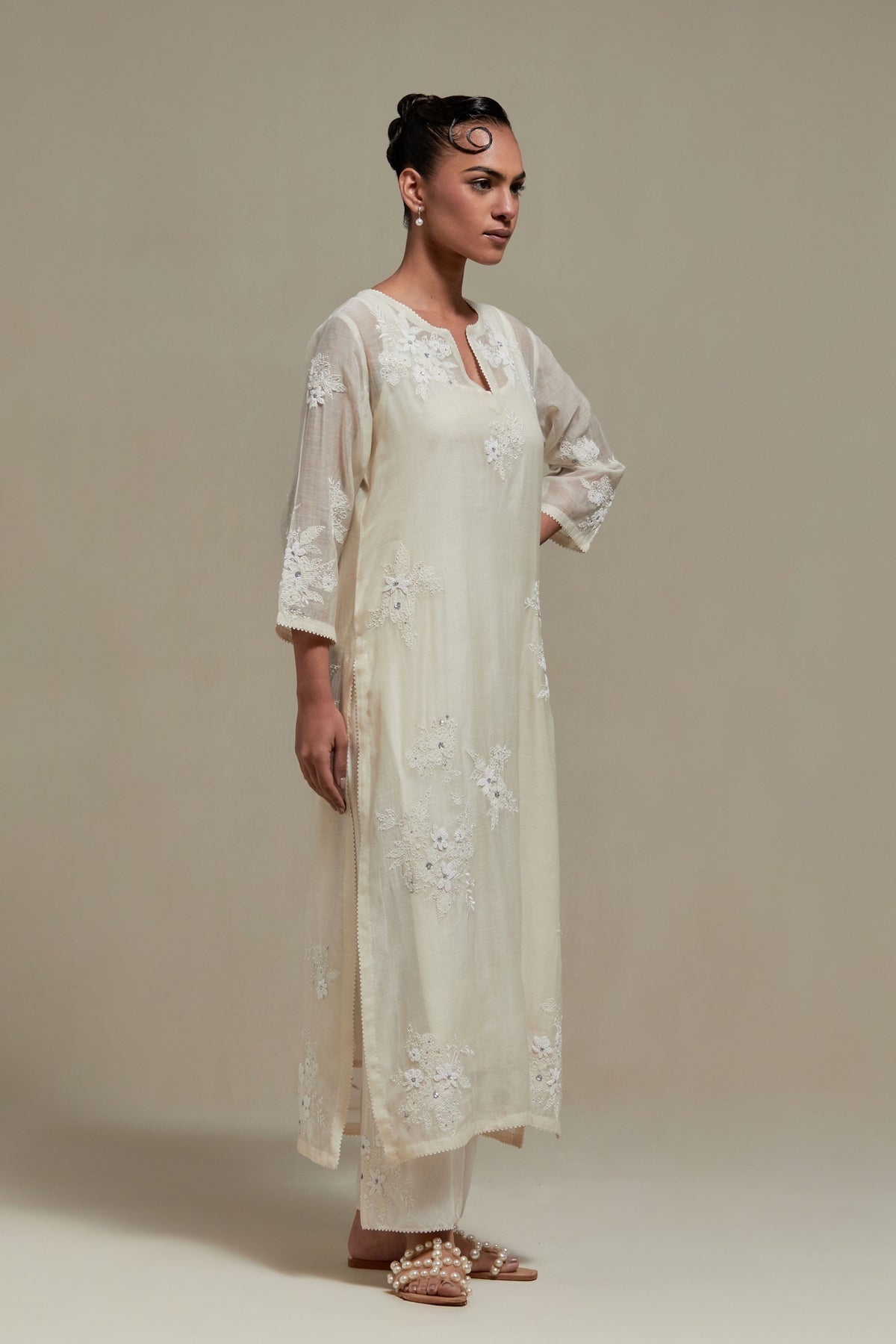 Off White Floral Kurta Set