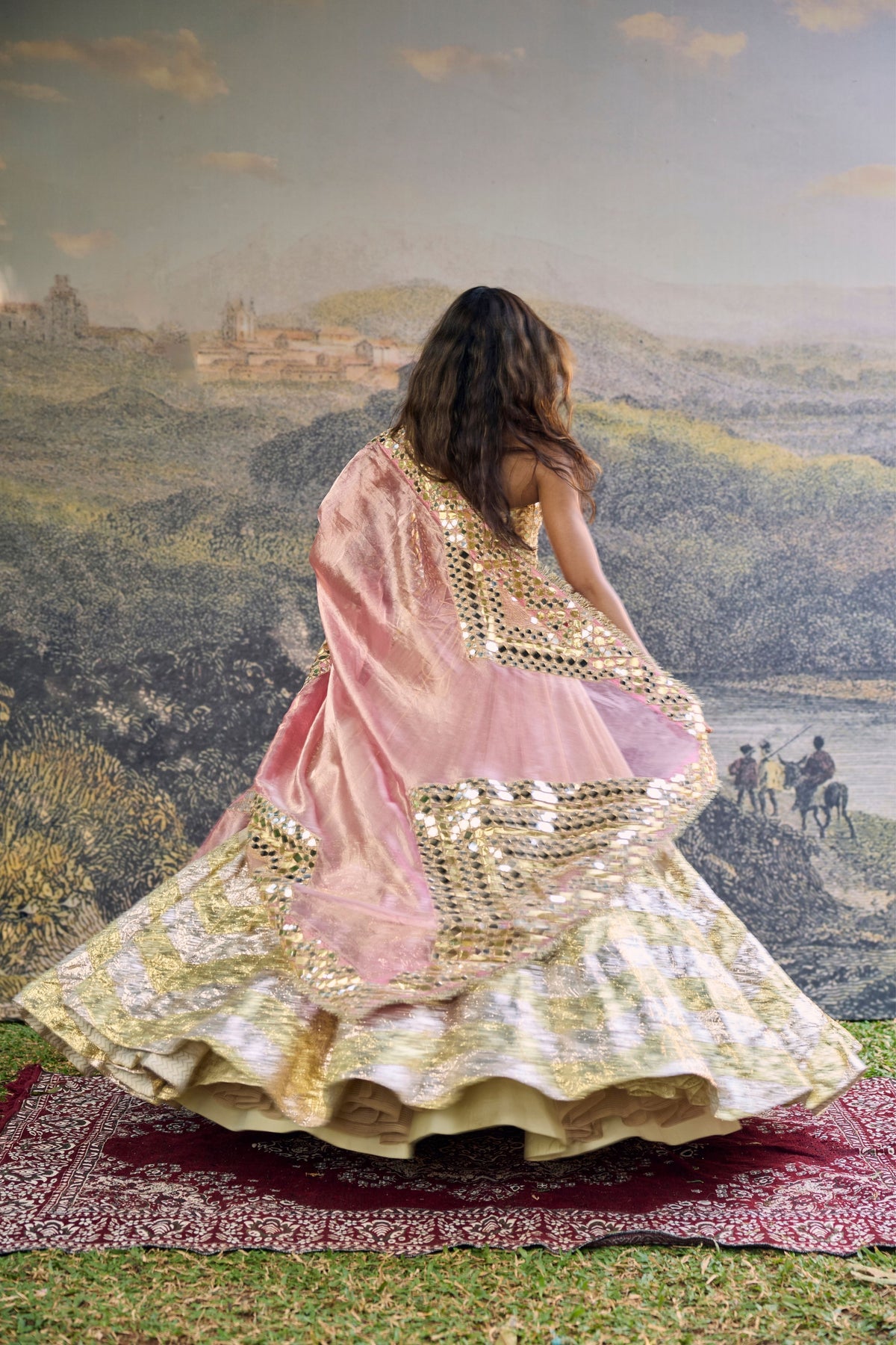 Sunehri Roshan Mirror Lehenga Set