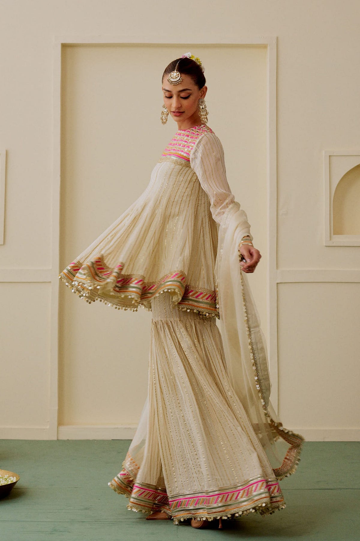 Malak Sharara Set