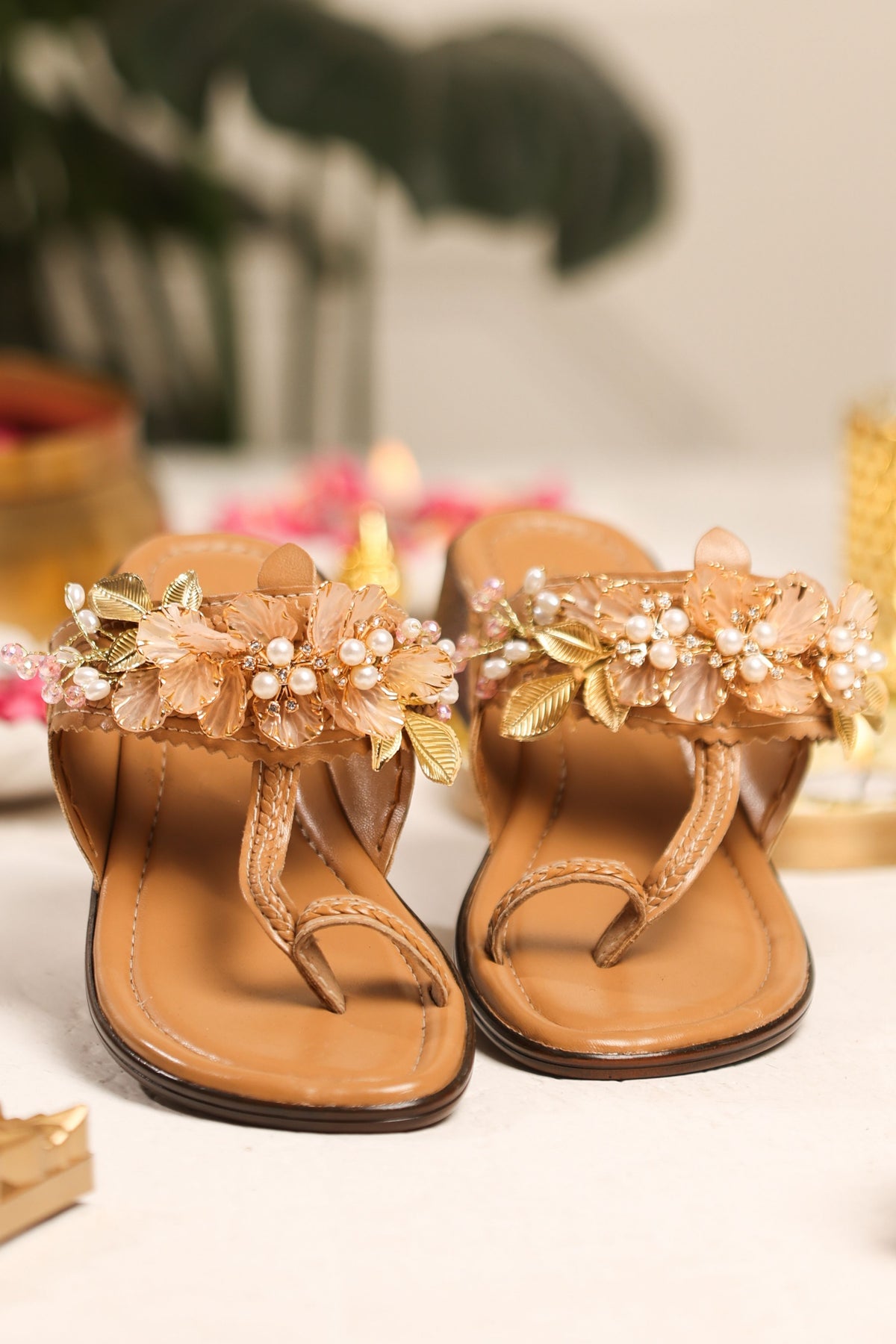 Noorza Beige Kolhapuri