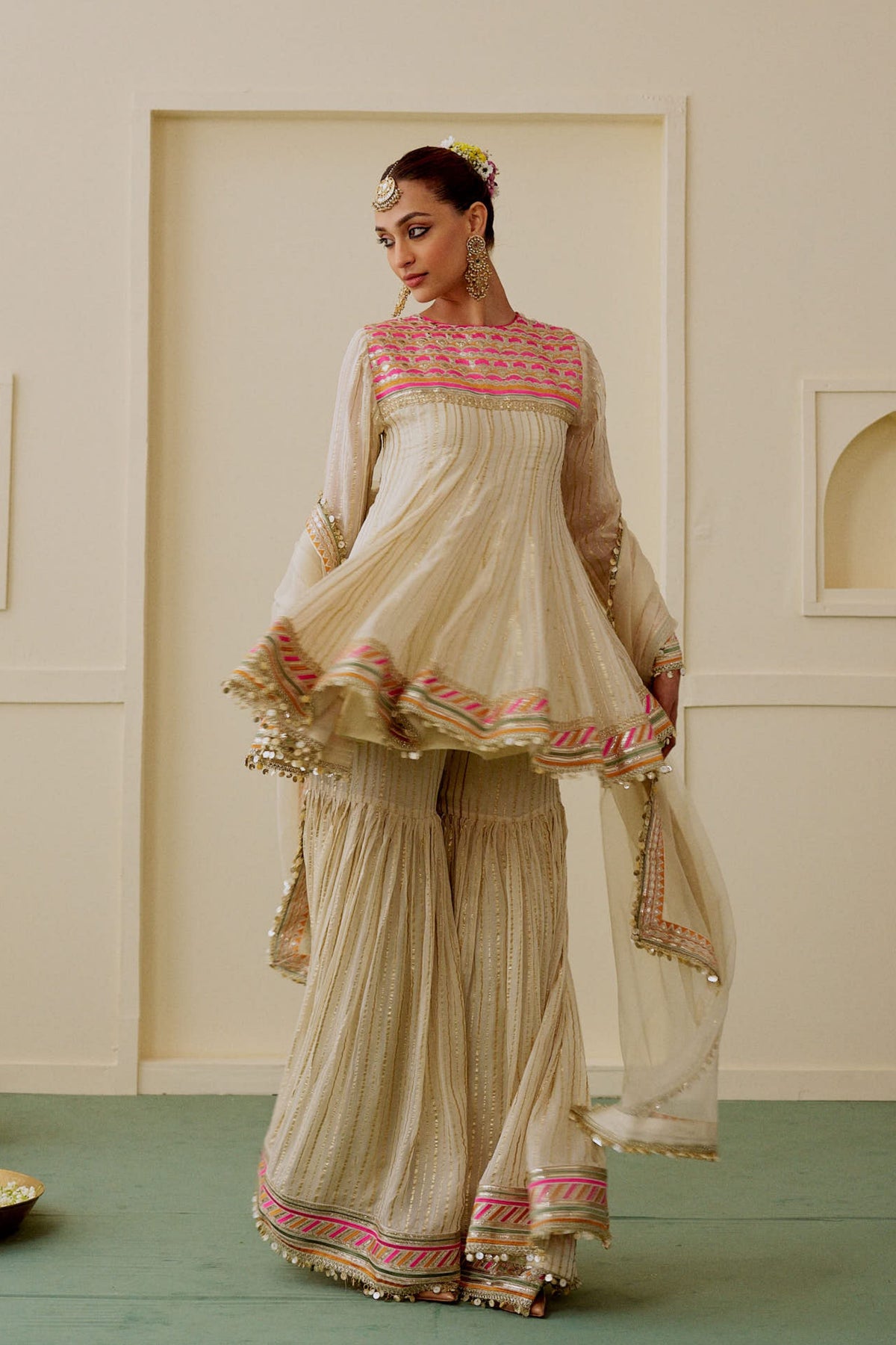 Malak Sharara Set