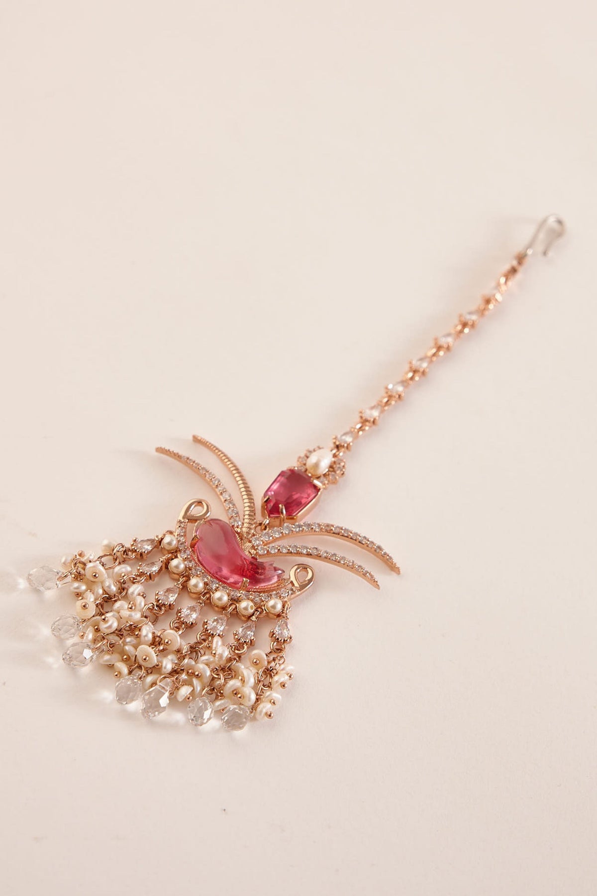 Le Palm Fish Maang Tikka in Vintage Rose