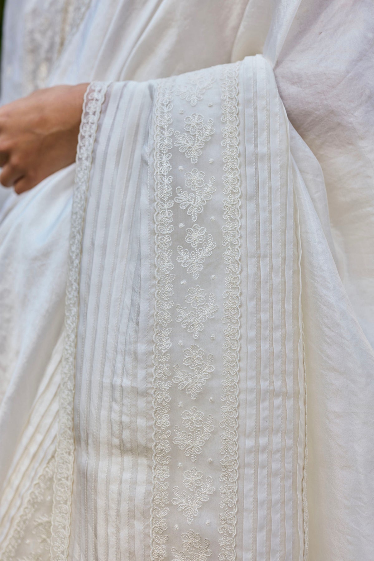 Wander Trail Ivory Embroidered Saree