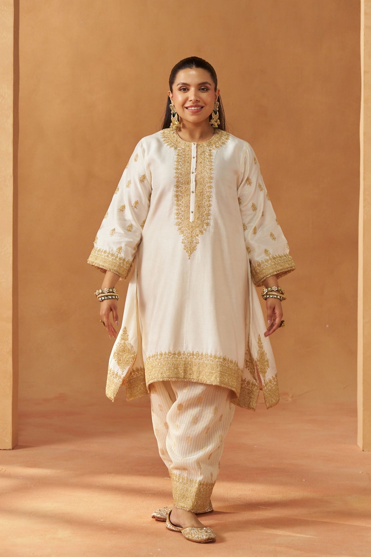 Zeenal Daisy Ivory A-Line Kurta Set