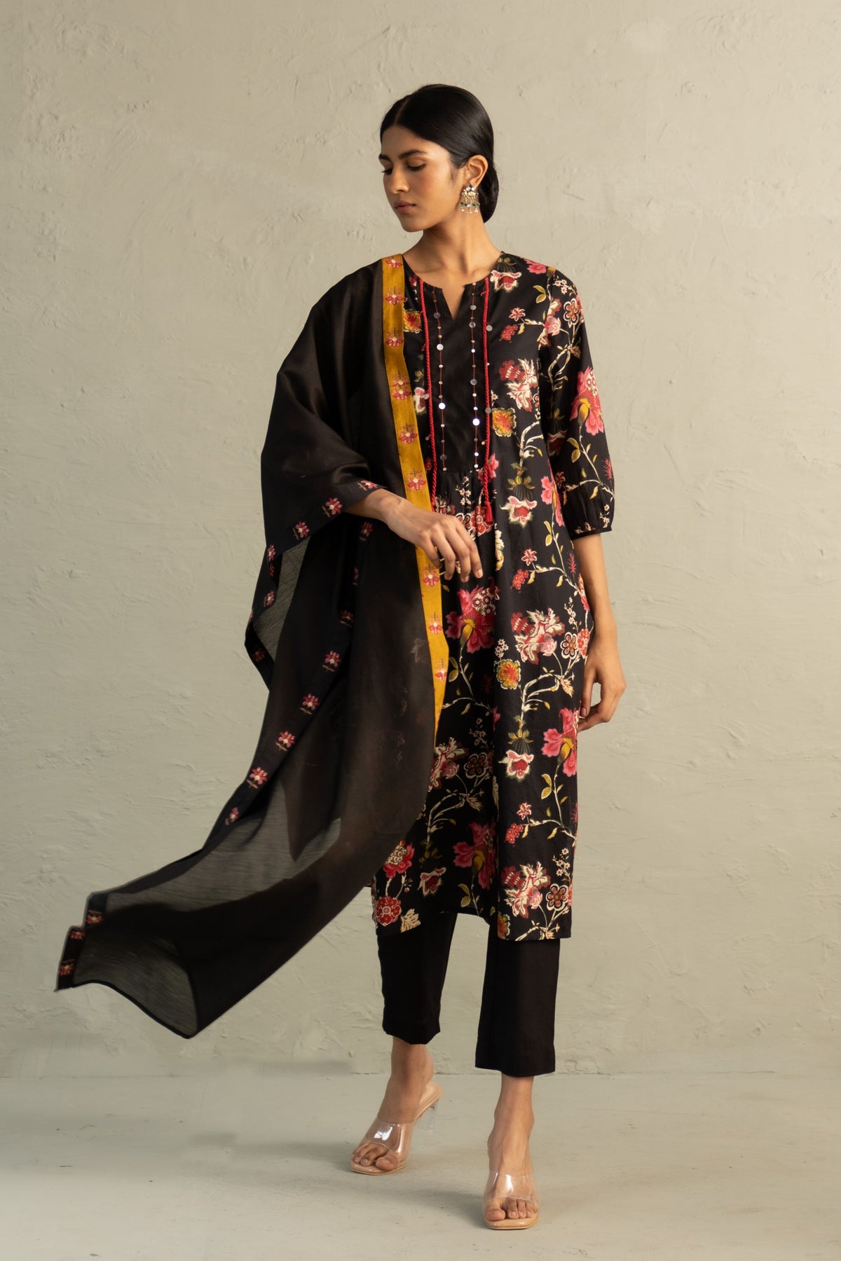 Black Phool Dori Kurta Set