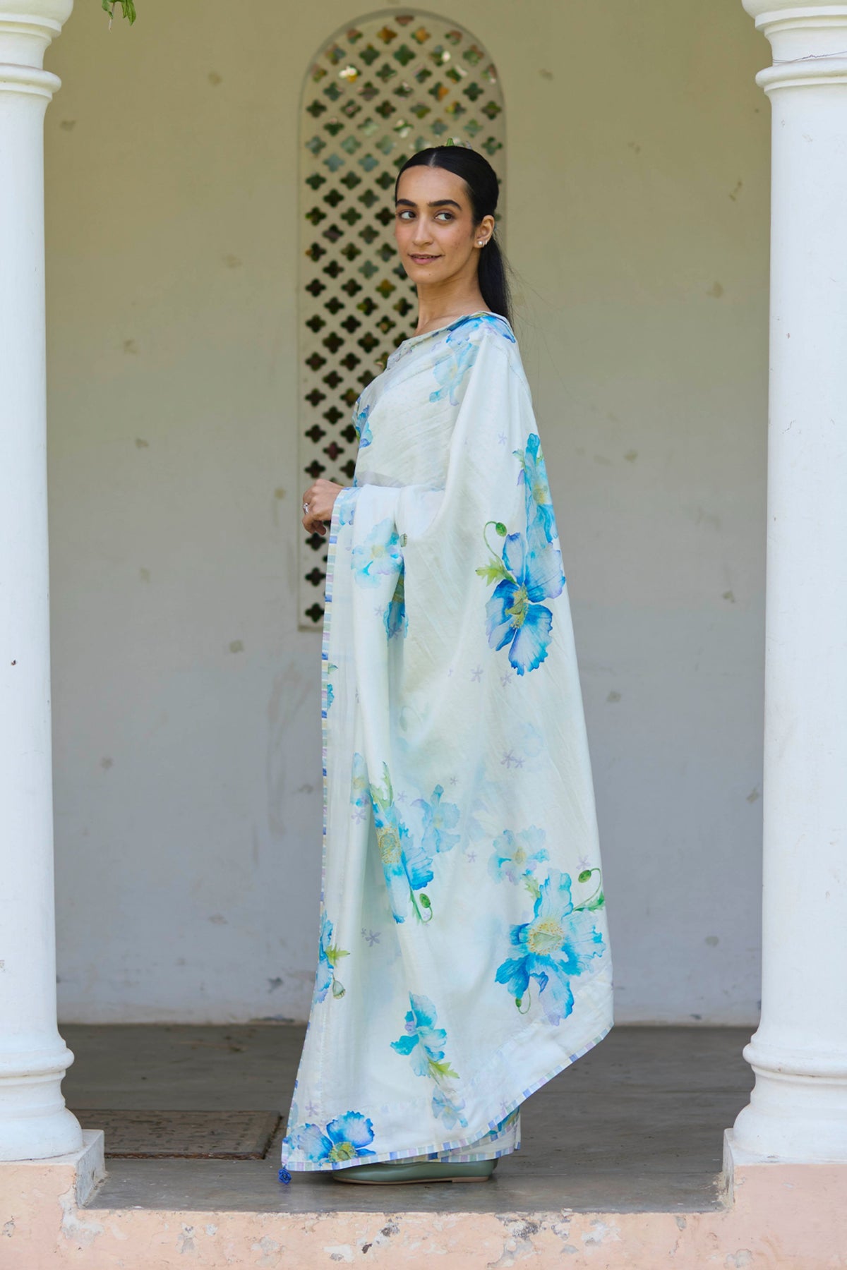 Aura Poppy Ivory Saree