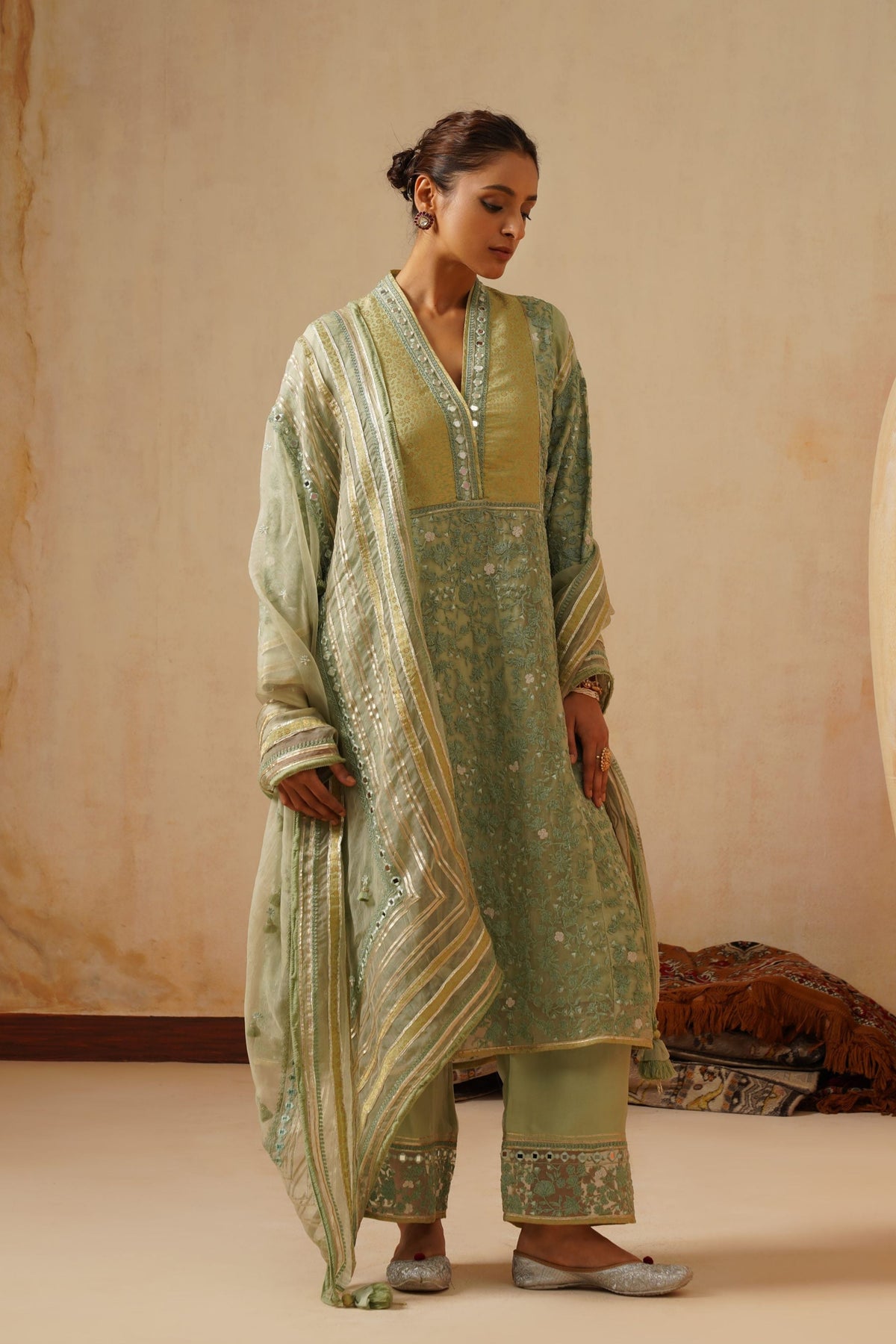 Tone A Line Kurta Set
