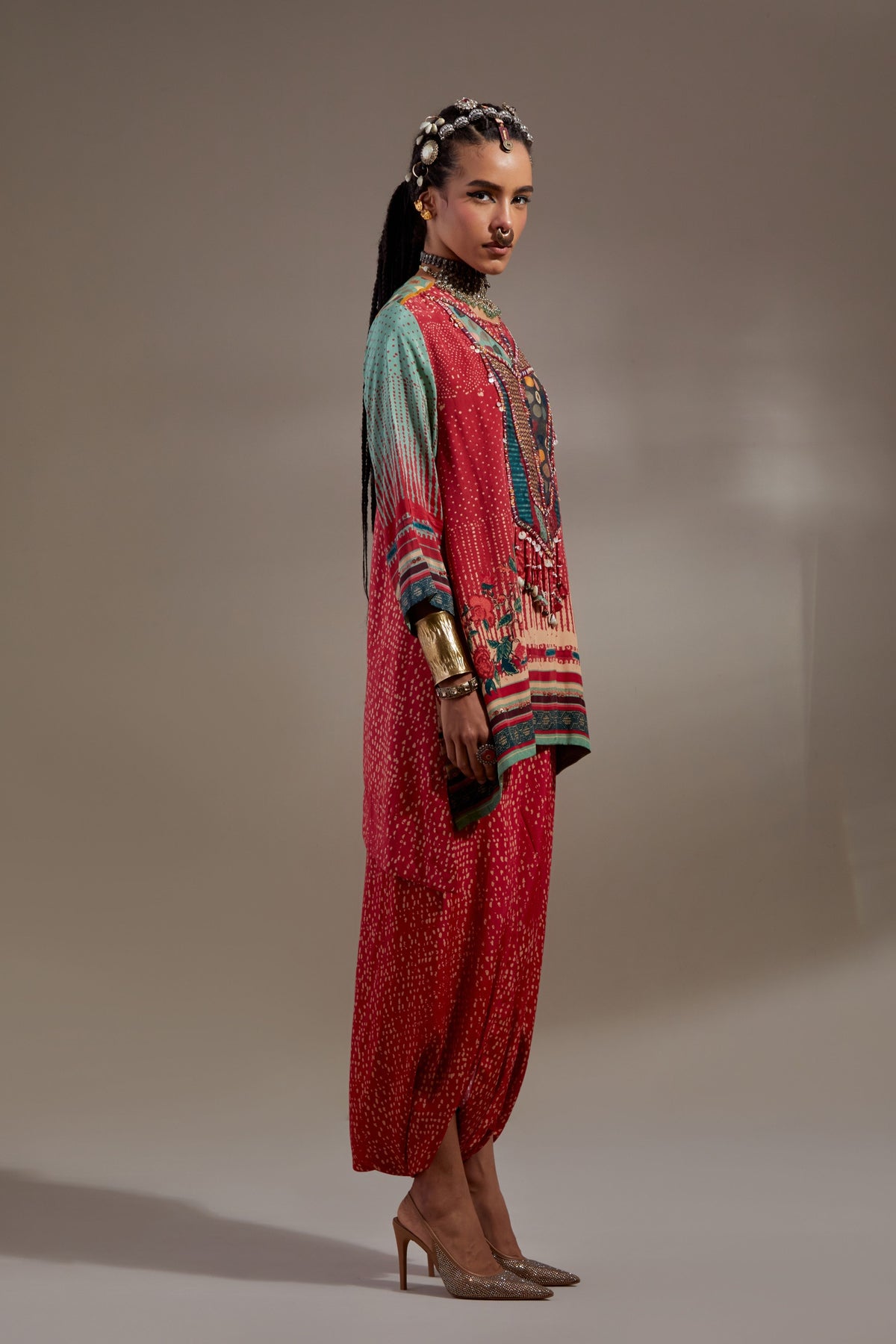 Mitra Tunic