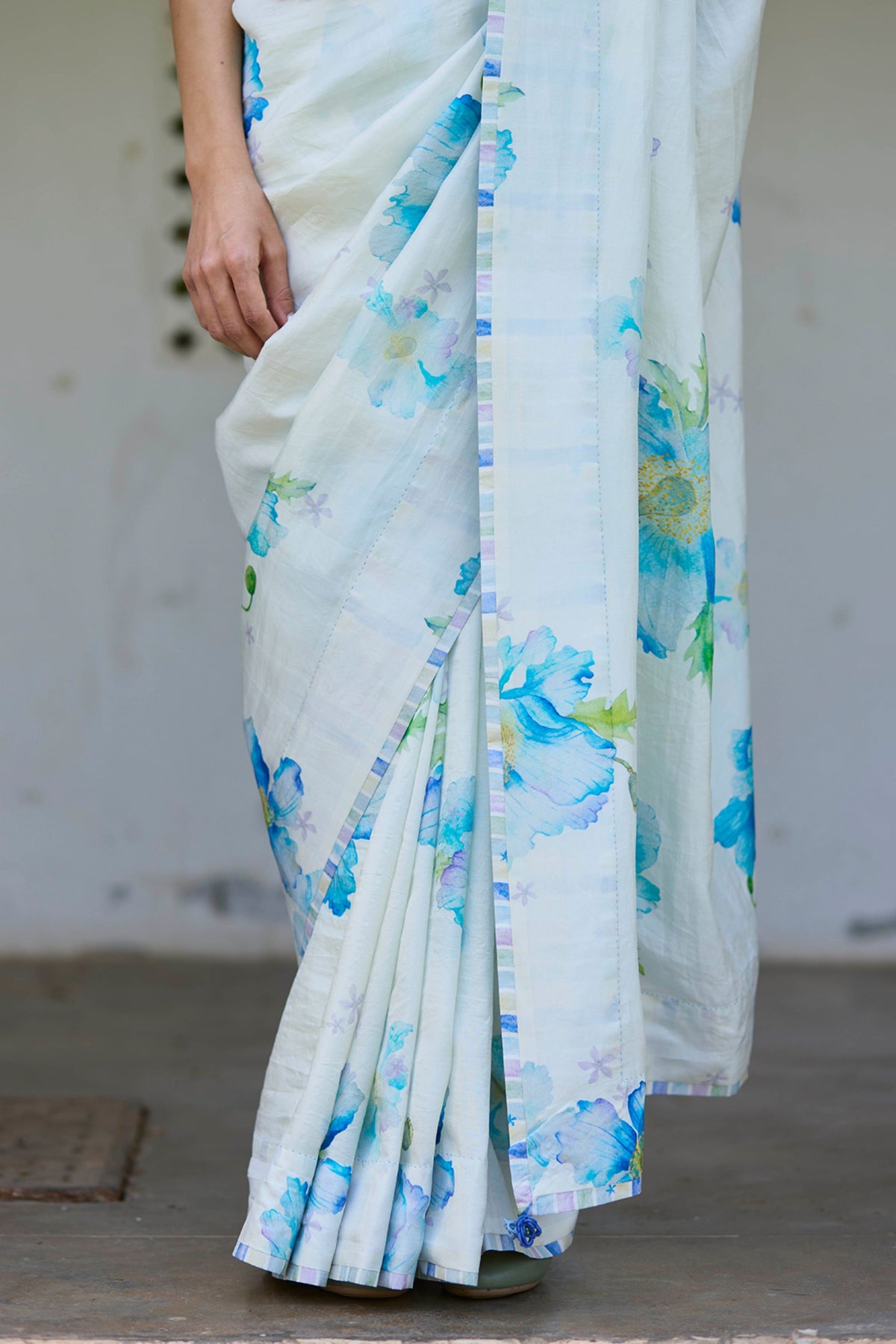 Aura Poppy Ivory Saree