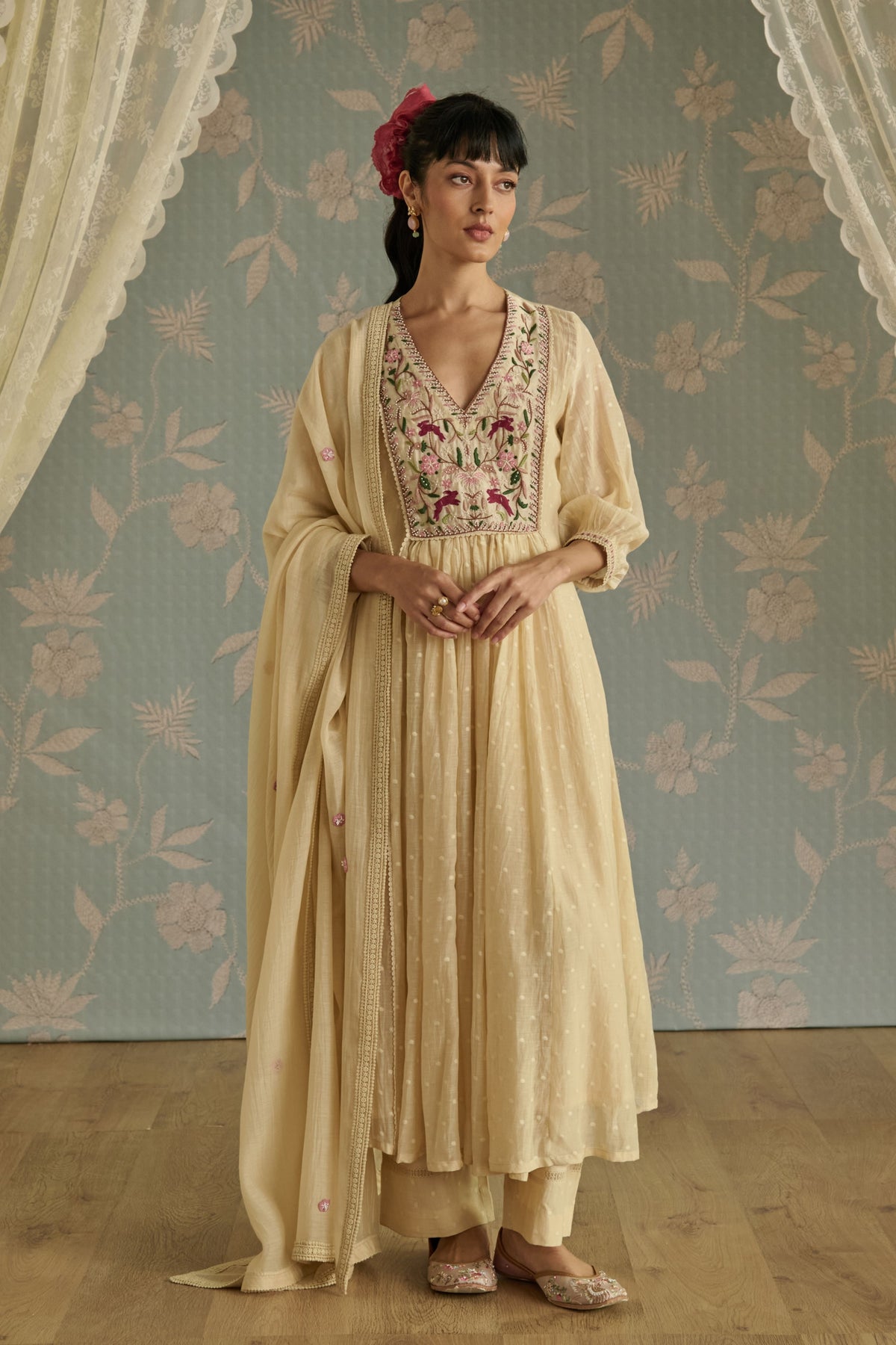 Ivory Zella Kurta Set