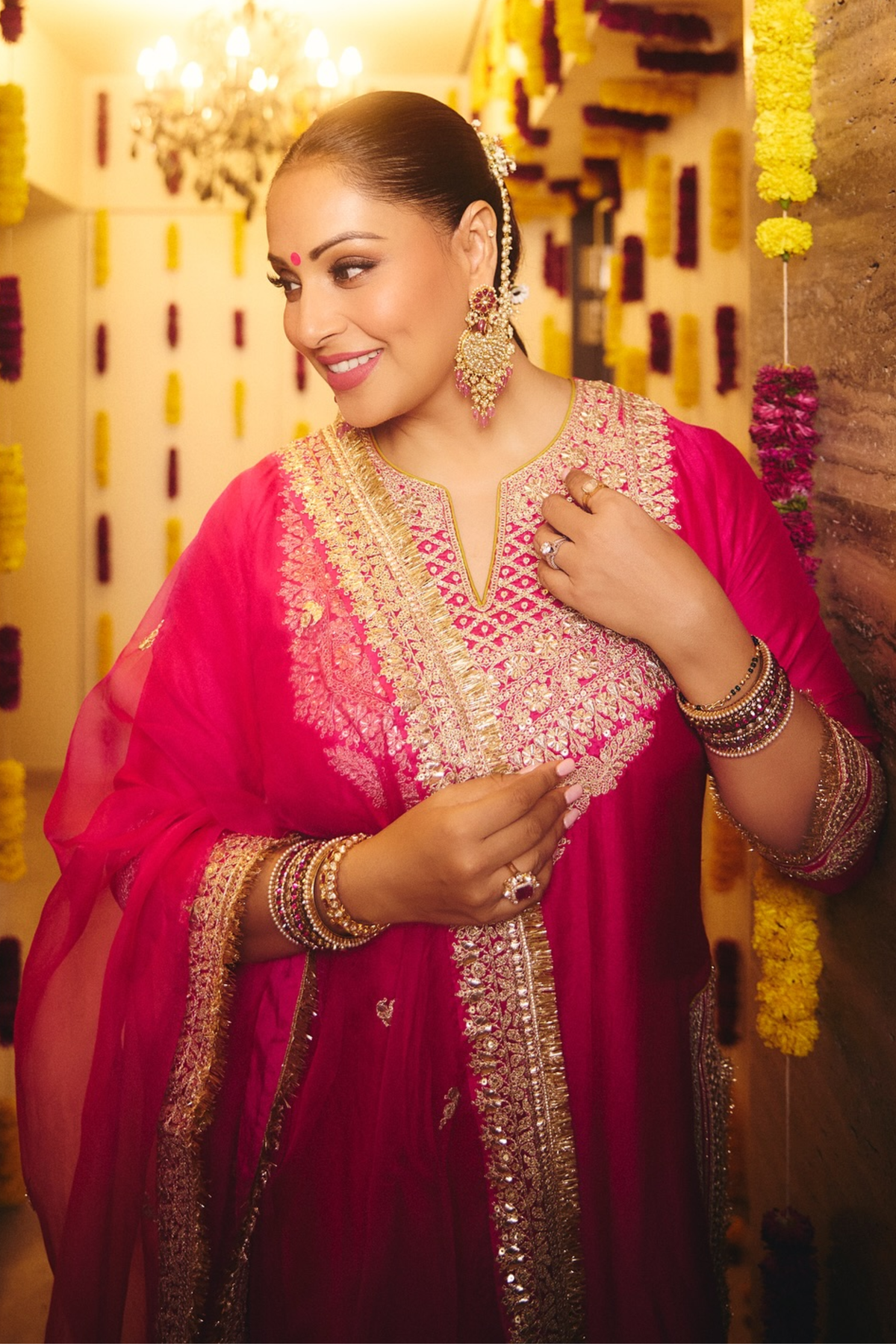 Bipasha Basu in Gopi Vaid