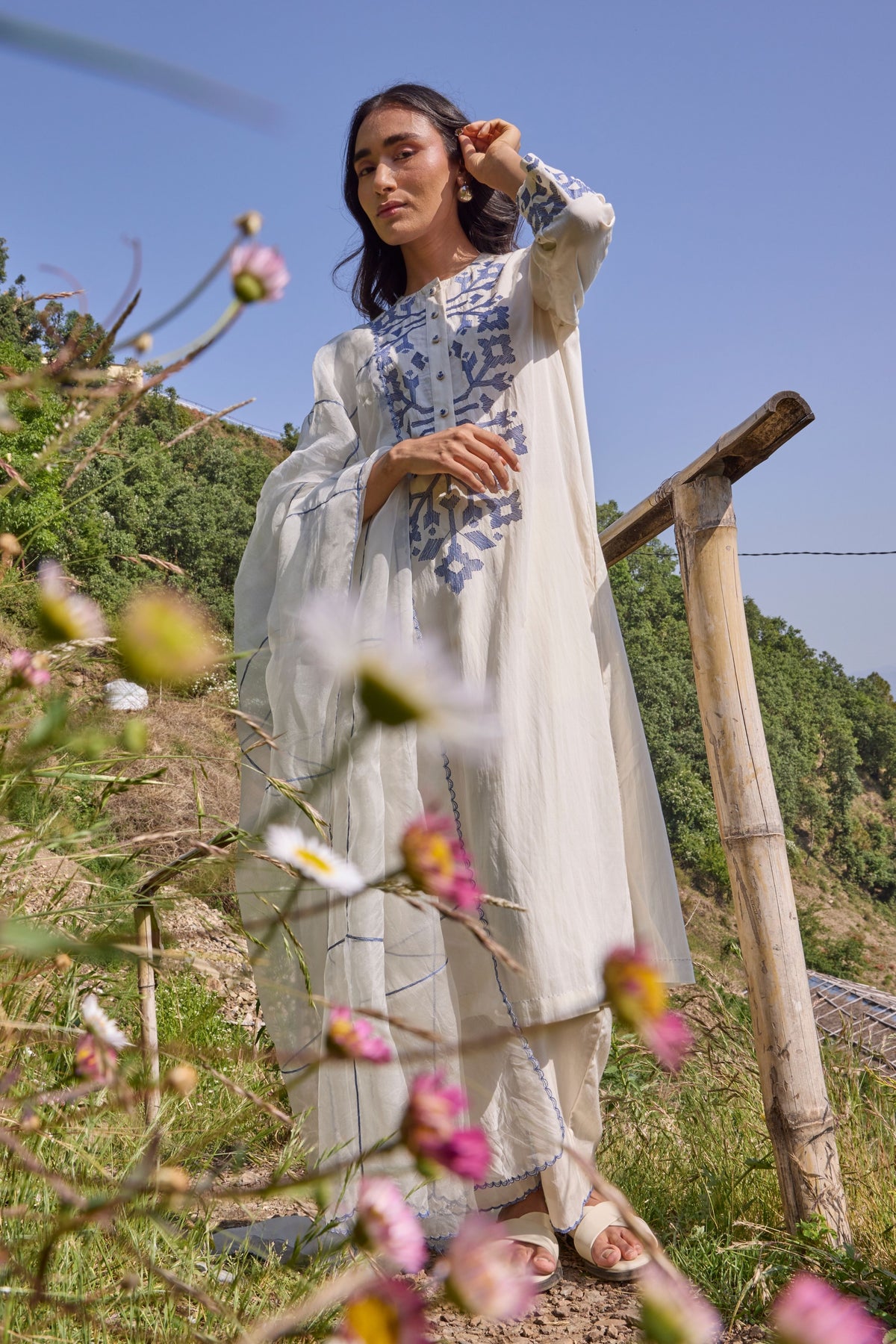 Hand-embroidered Straight Kurta