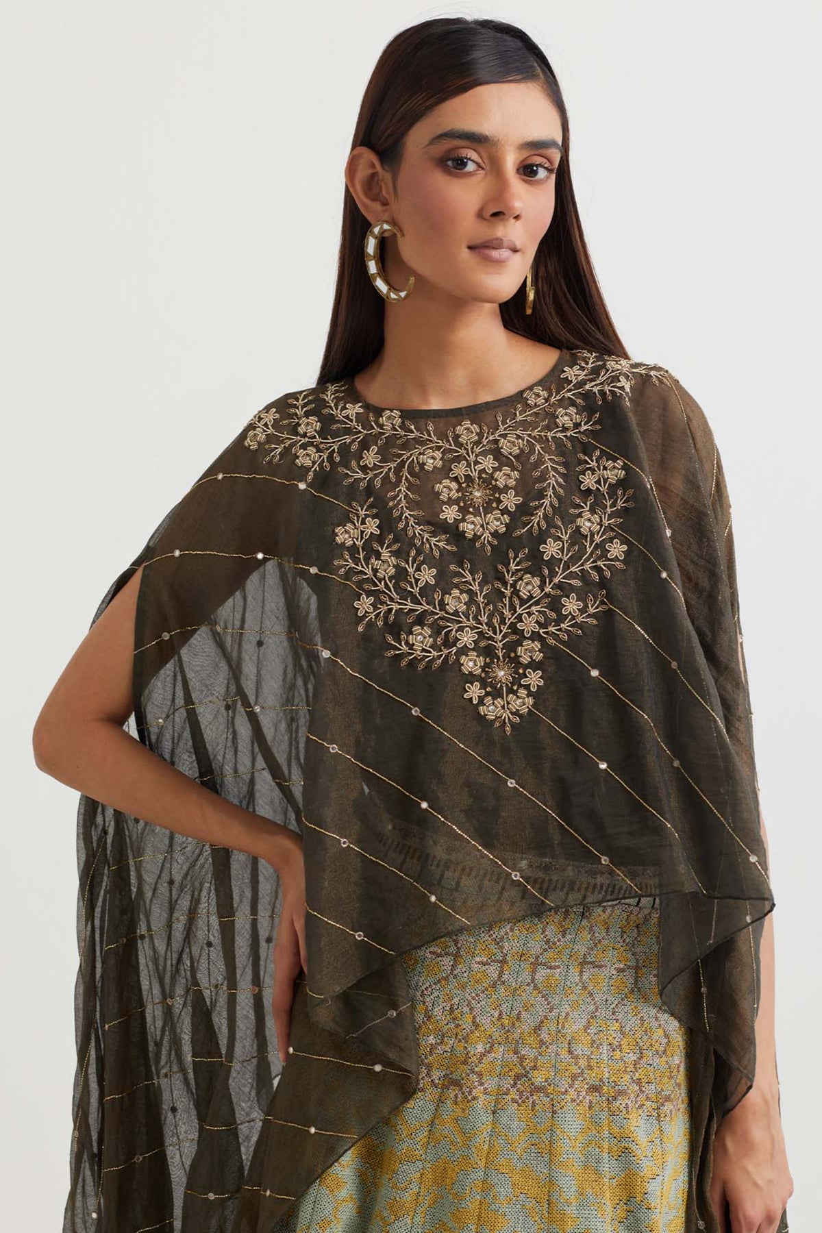 Embroidered Cape Set in Black