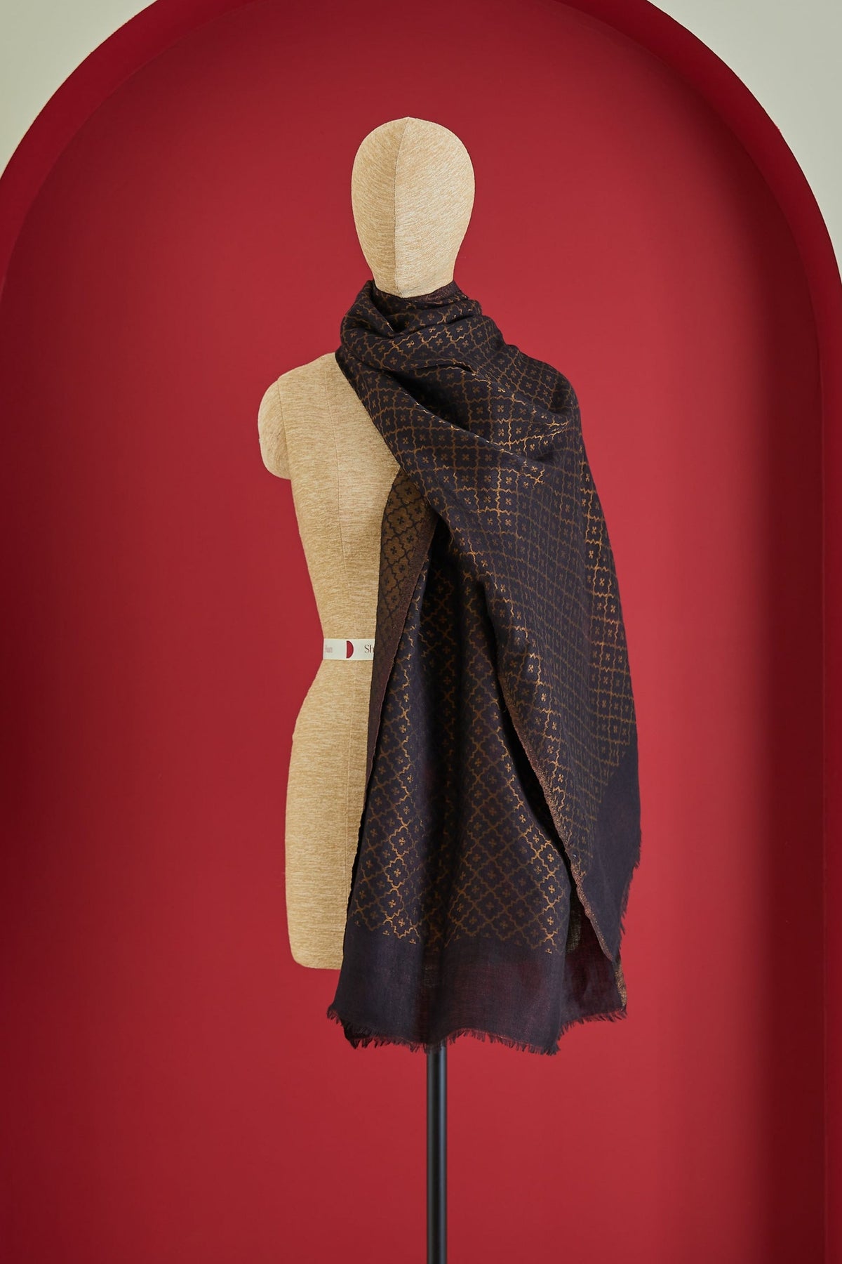 Wool Reversible Zari Stole